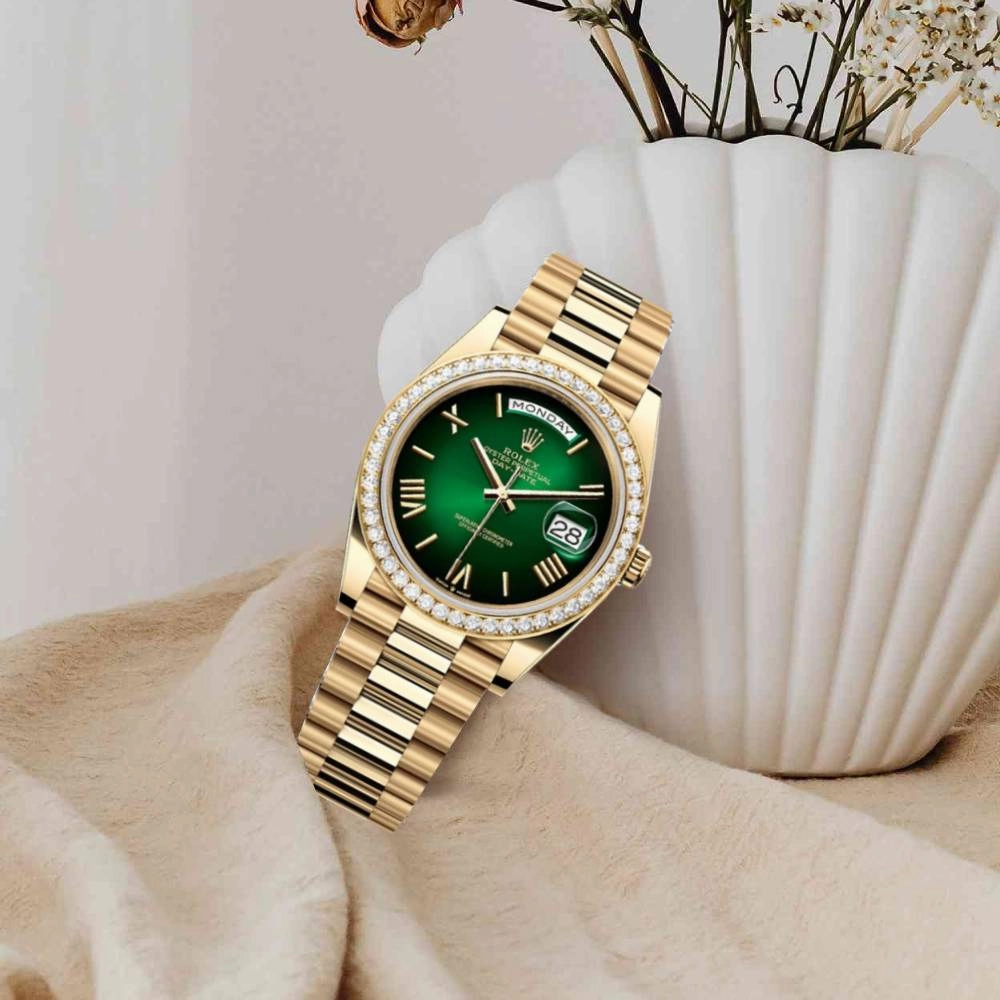 2024 Release Rolex Day-Date 40 mm | 18k yellow gold President bracelet | Green ombr dial Diamond bezel | Men's Watch 228348RBR