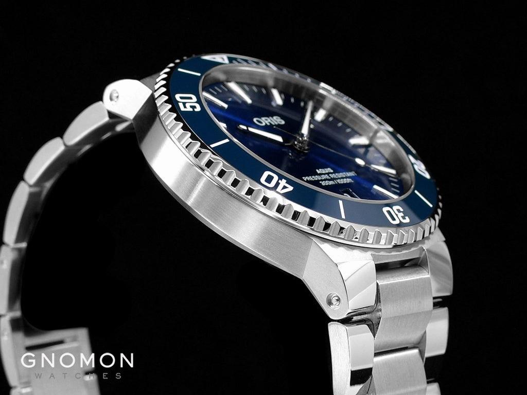 Aquis Date Blue - Bracelet - 41.5mm - Ref. 01 733 7787 4135-07 8 22 04PEB