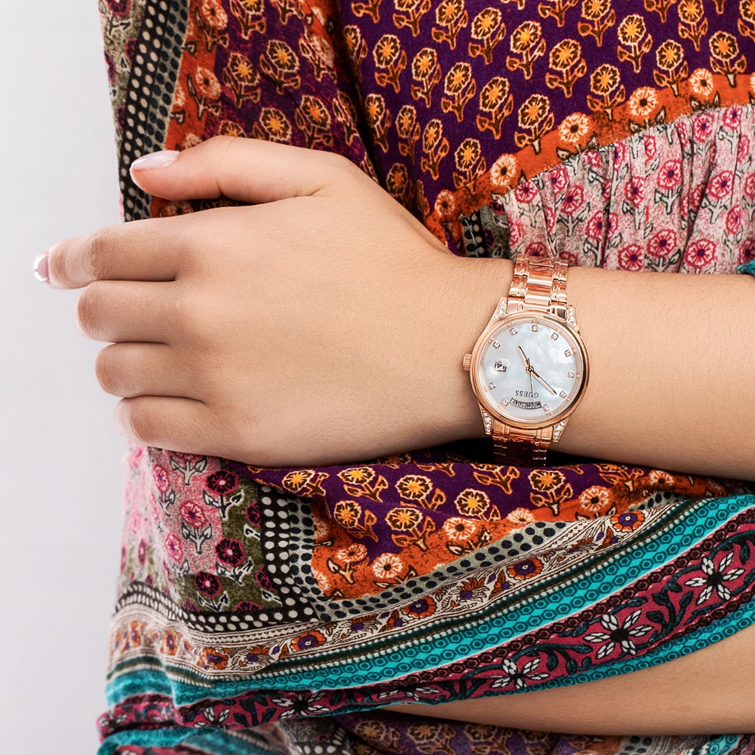 Guess - GW0047L2