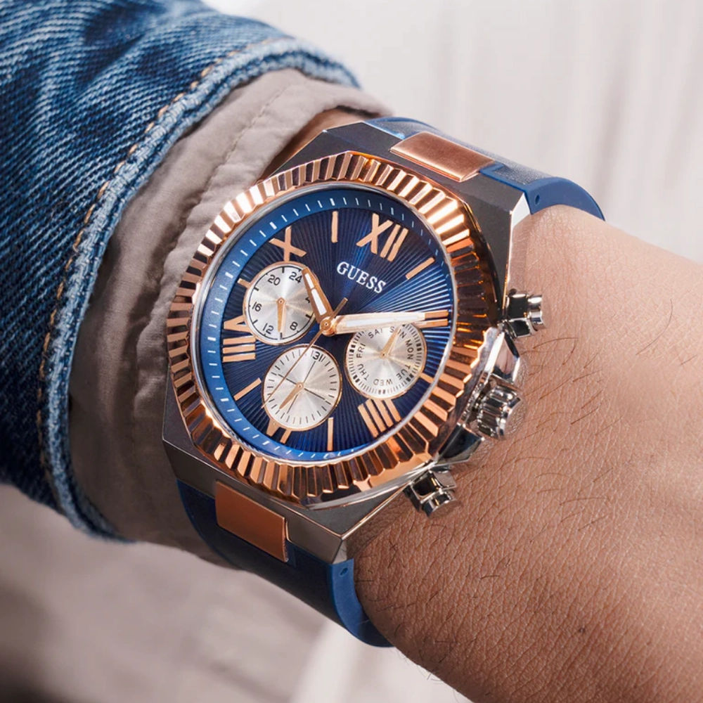 Guess Analog Blue Silicone Strap Men Watch GW0791G2