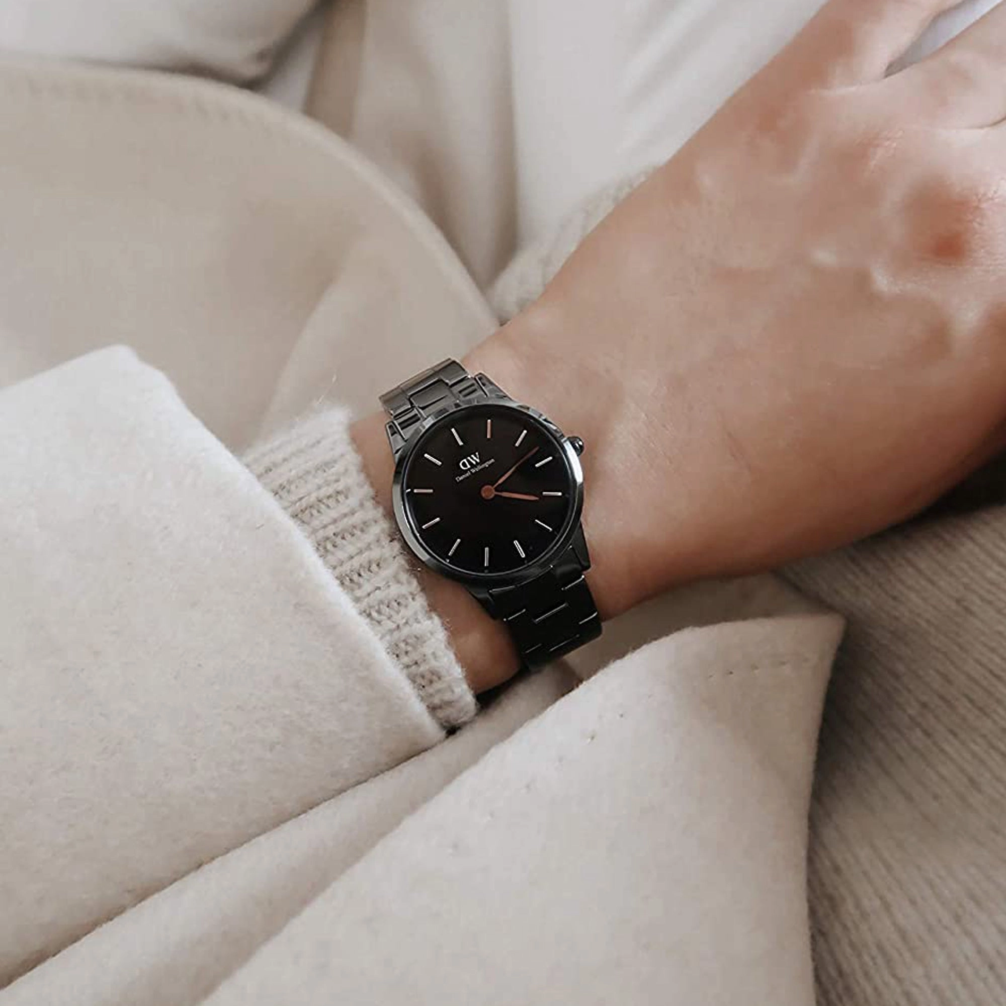 Iconic Women's Black Analog Stainless Steel Watch DW00100414