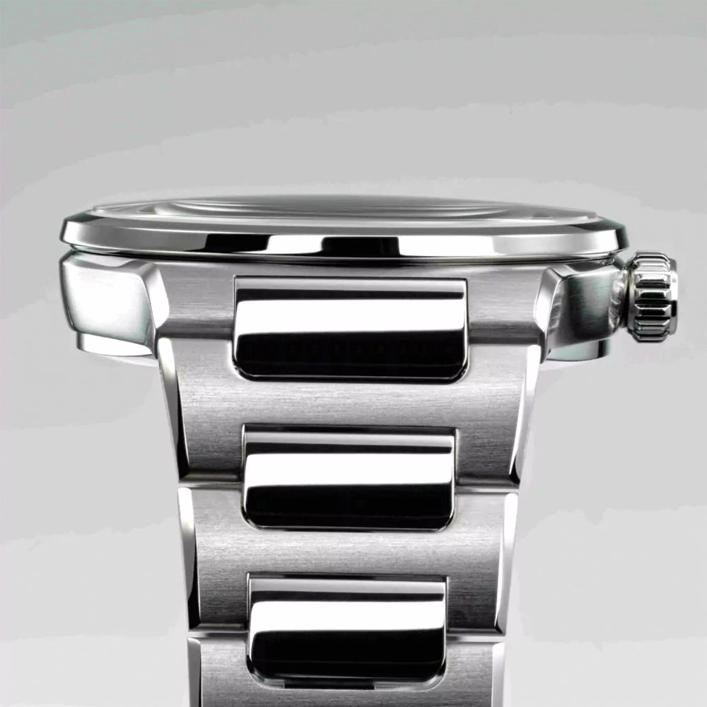 Kaenos Open Date 40mm - Black on Bracelet