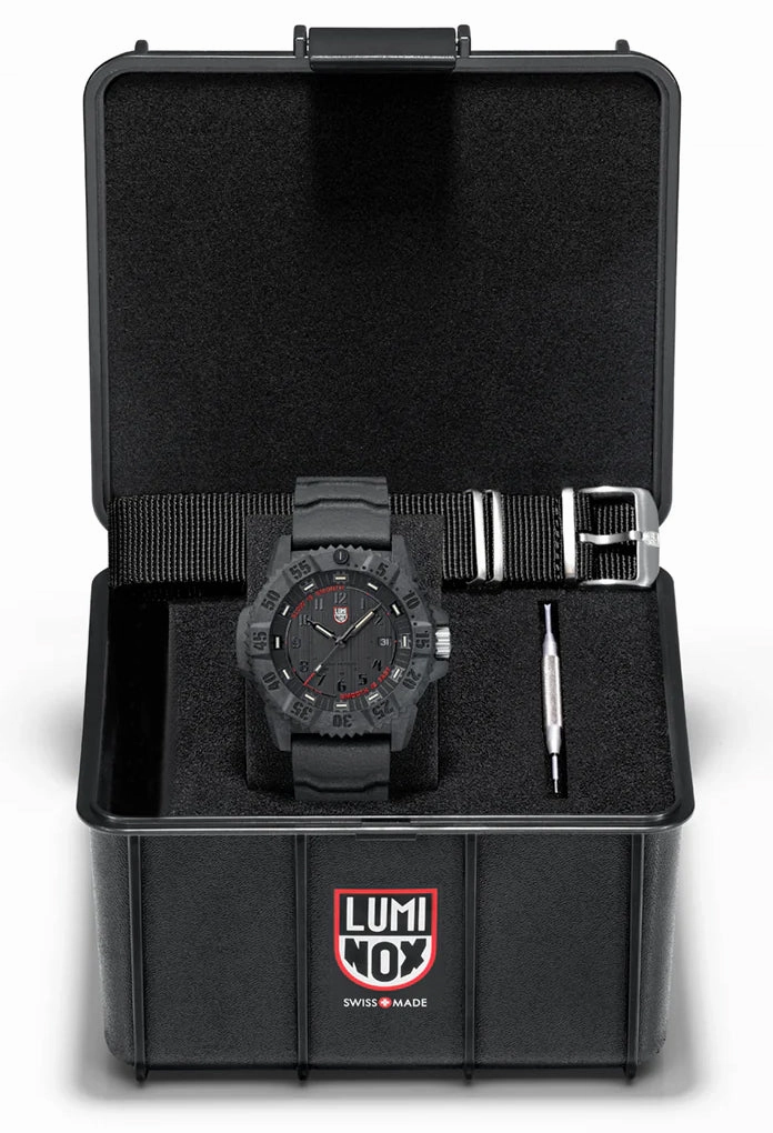 Limited Edition Luminox Master Carbon SEAL CARBONOX  Black Dial Black Rubber Interchangeable Black NATO Strap Date Divers Quartz Mens Watch XS.3801.SIS.SET