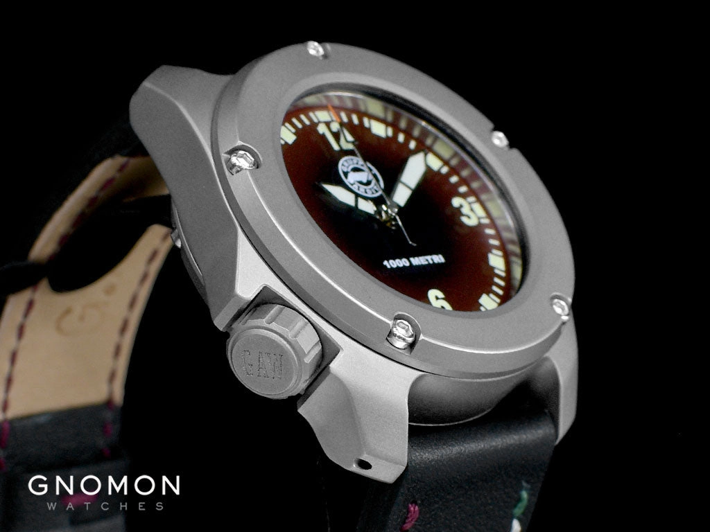 Lince Crimson Red - Gnomon Exclusive