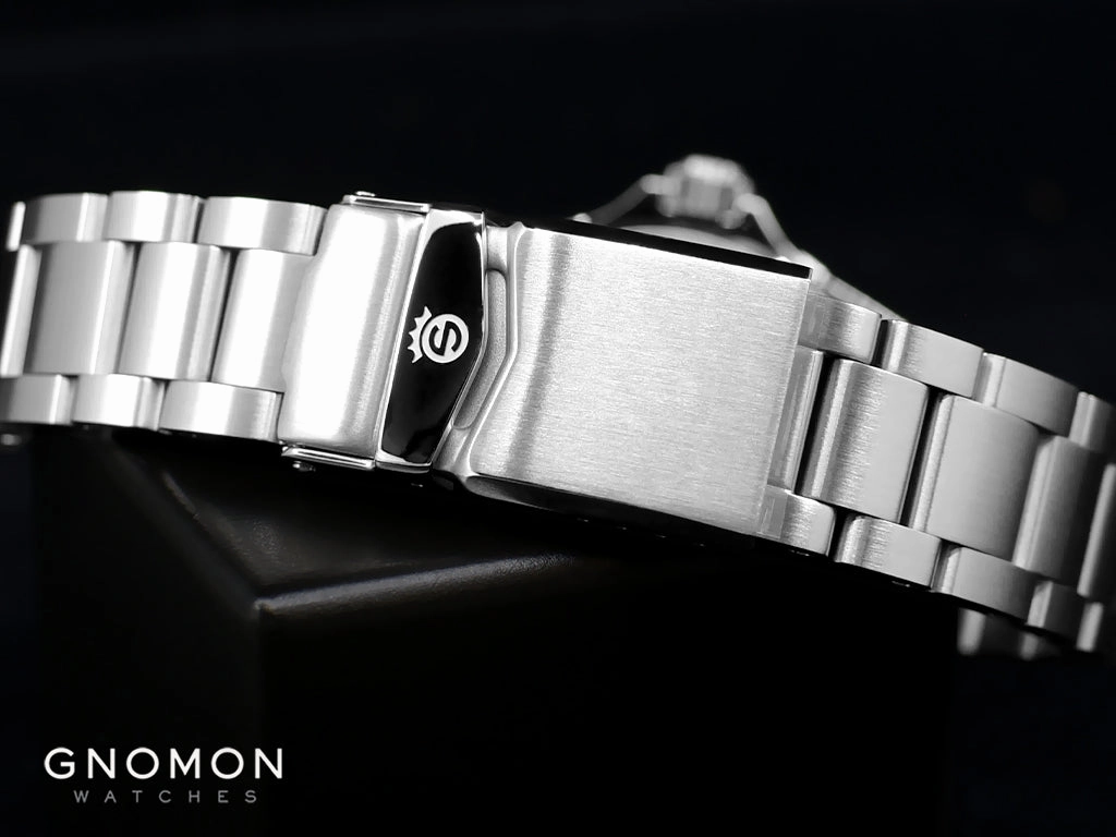 Ocean 39 GMT Concorde Steel - Gnomon Exclusive