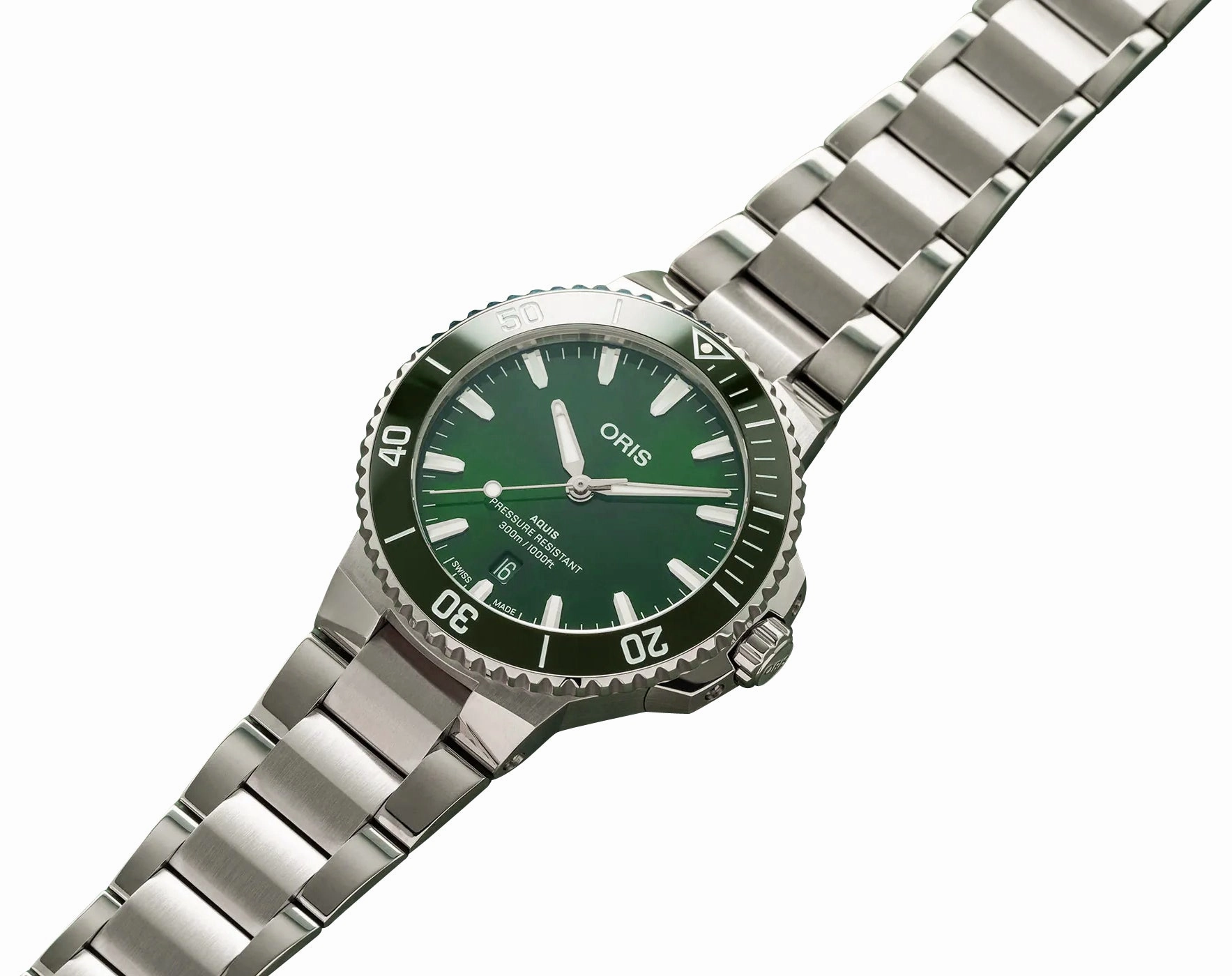 Oris Aquis Date Automatic Stainless Steel Green Dial Divers Mens Watch 733 7787 4157-07 8 22 04PEB