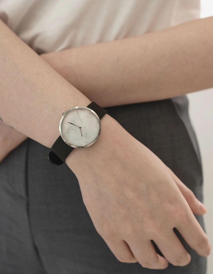 Outline Silver Black 34mm