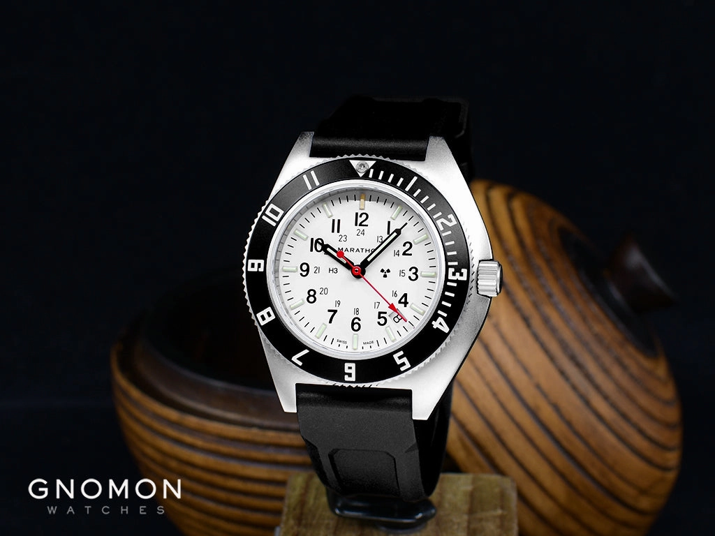 Pilots Navigator Stainless Steel Arctic Quartz w/Date (SSNAV-D) - 3-Piece Rubber Strap Kit Ref. WW194013SS-0530
