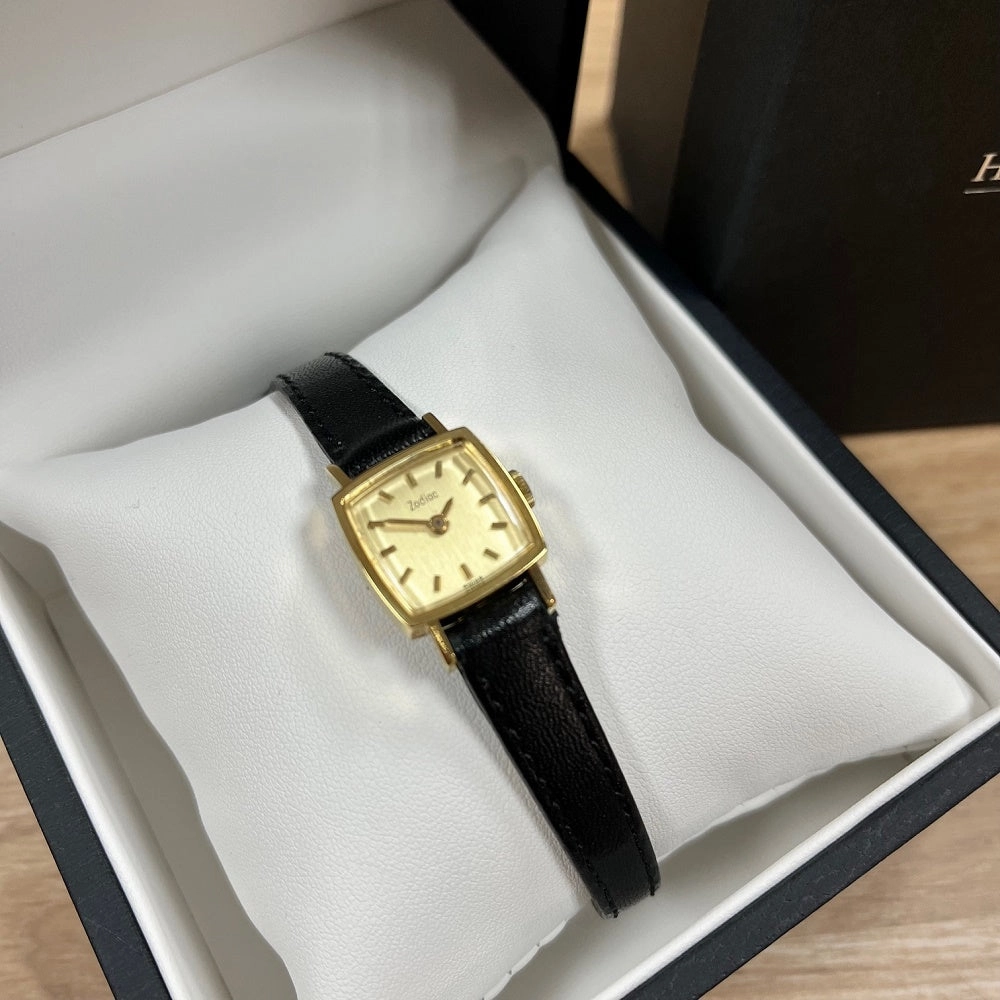 Pre Owned Vintage Zodiac 18ct Gold Leather Strap Mechanical Ladies Swiss Watch RW0614