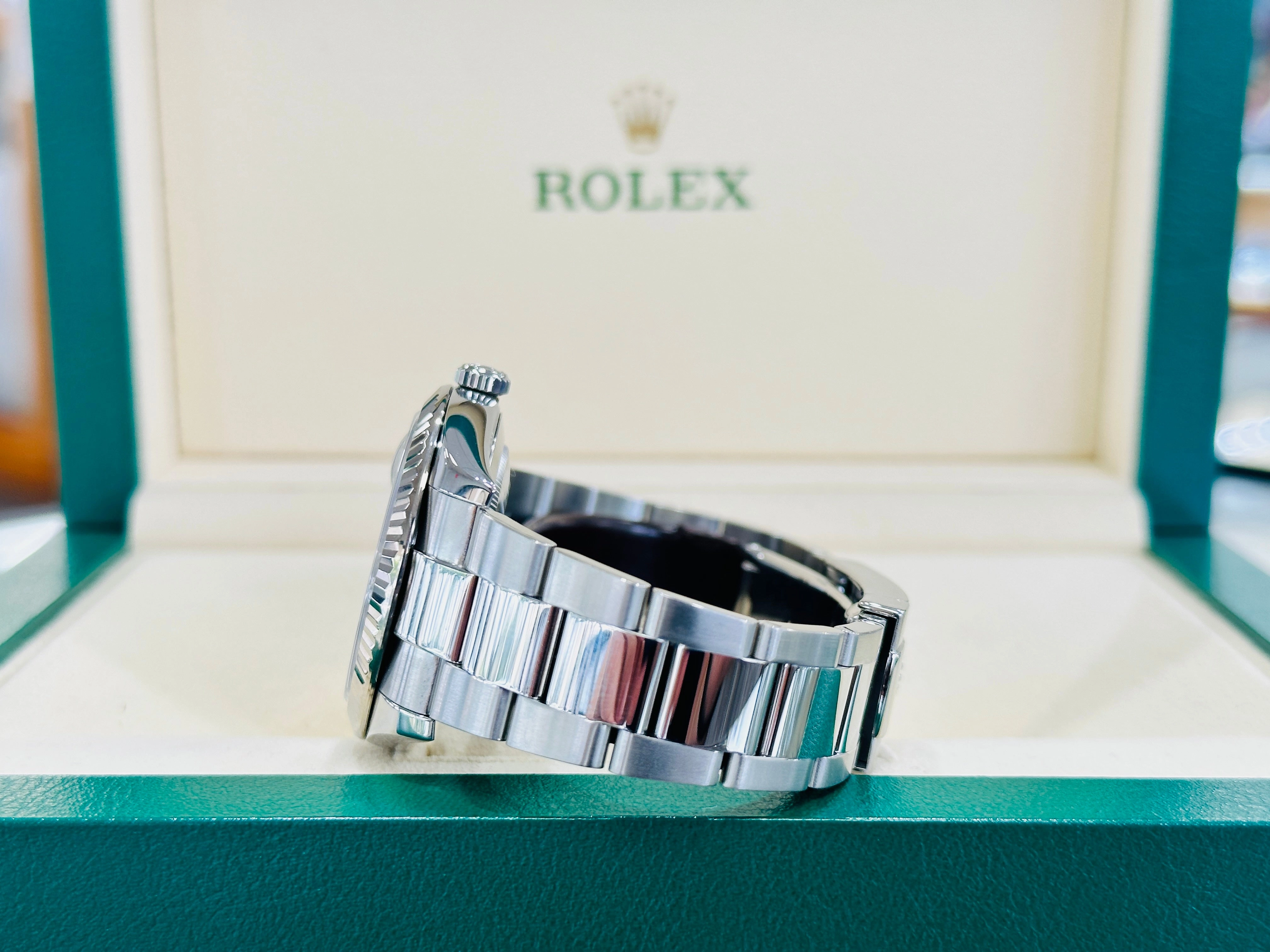 Rolex 41 Datejust 126334 Fluted Bezel Factory Rhodium Diamond Dial Oyster Bracelet Stainless Steel B/P