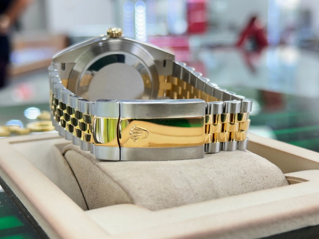 Rolex Datejust 126333 41 Factory Champagne Diamond Dial jubilee Watch BOX/PAPERS