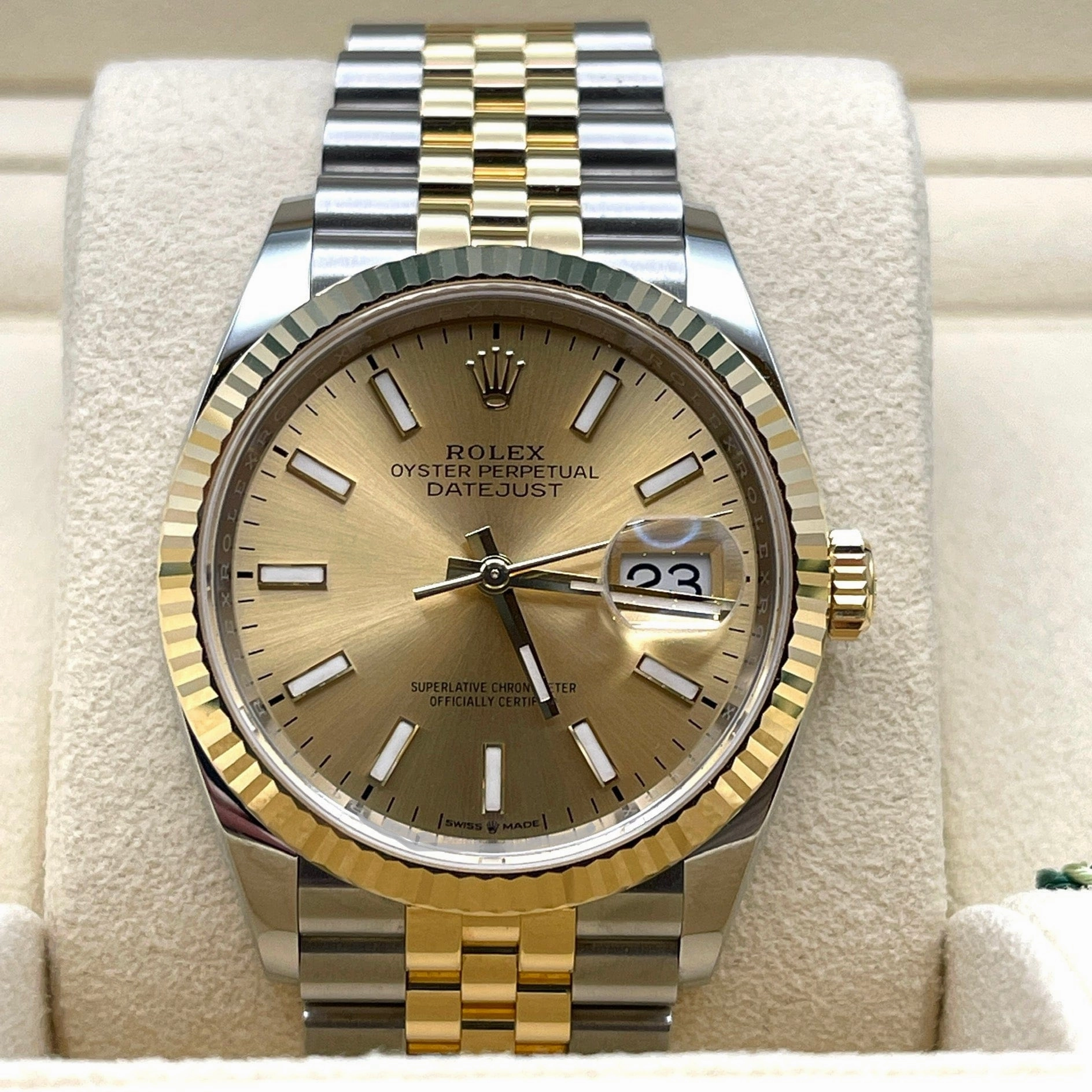 Rolex Datejust 36 126233 Stainless Steel Yellow Gold Champagne Dial Jubilee