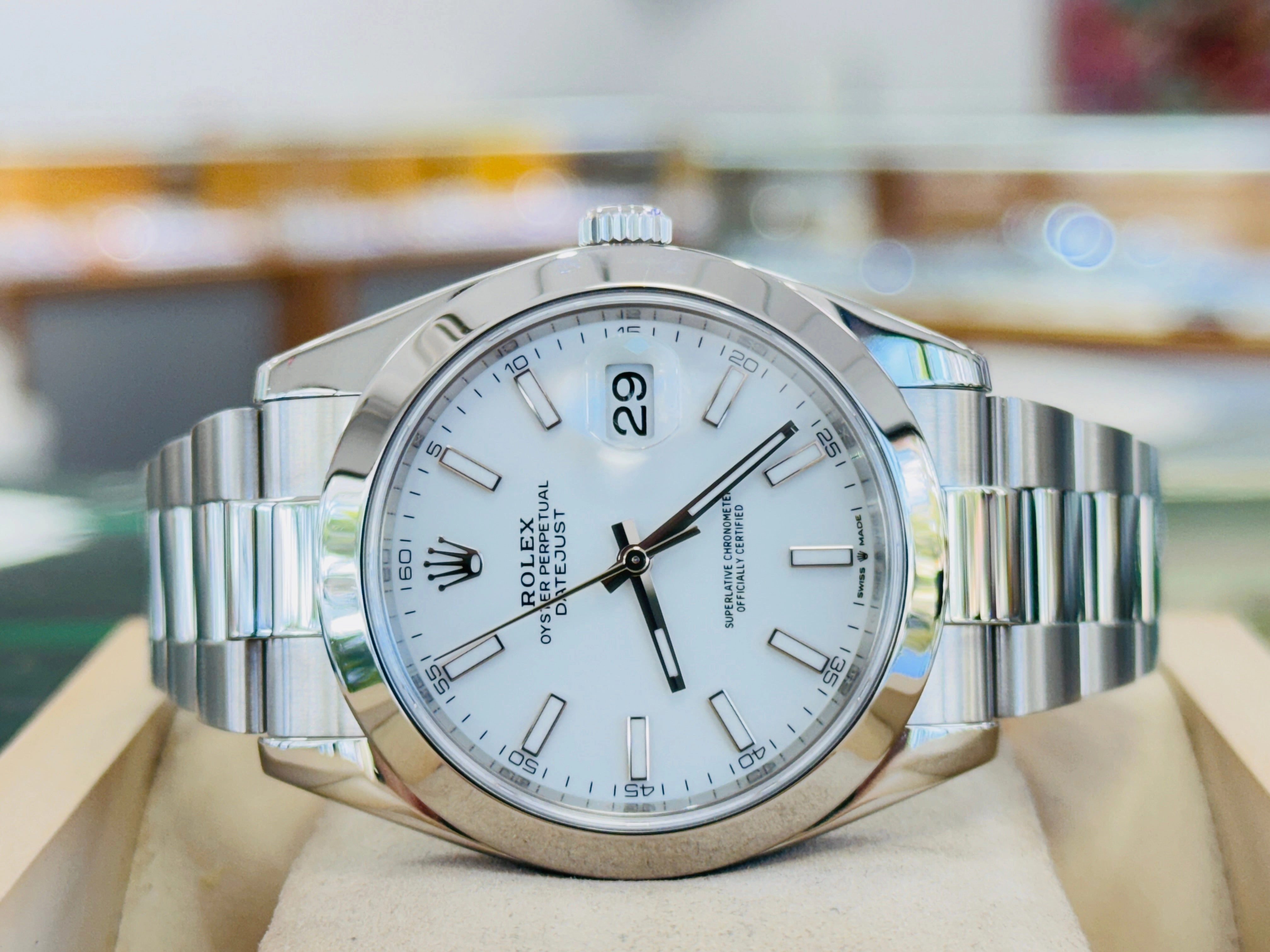 Rolex Datejust 41 126300 Oyster White Stick Dial Smooth Bezel MINT