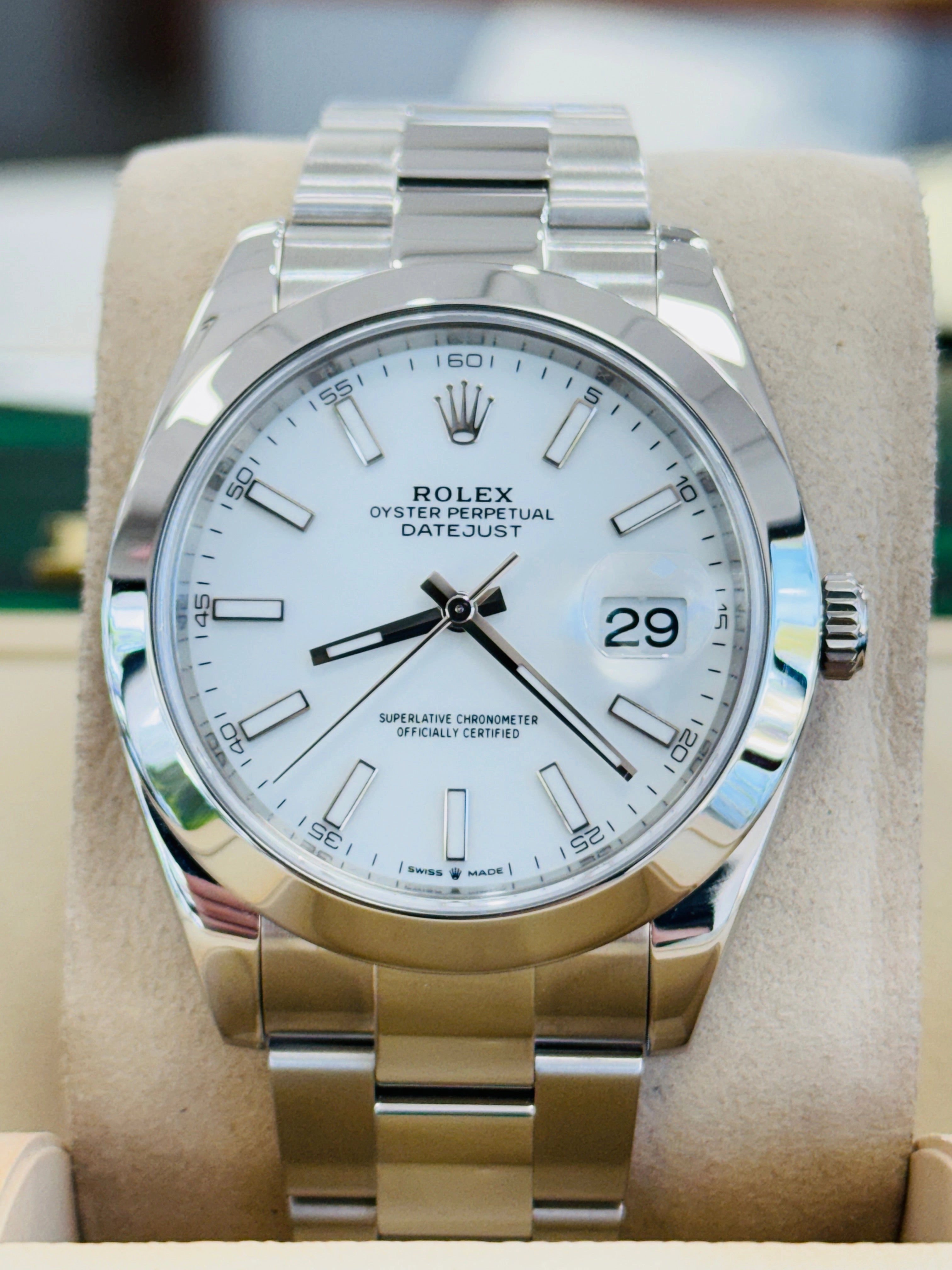 Rolex Datejust 41 126300 Oyster White Stick Dial Smooth Bezel MINT