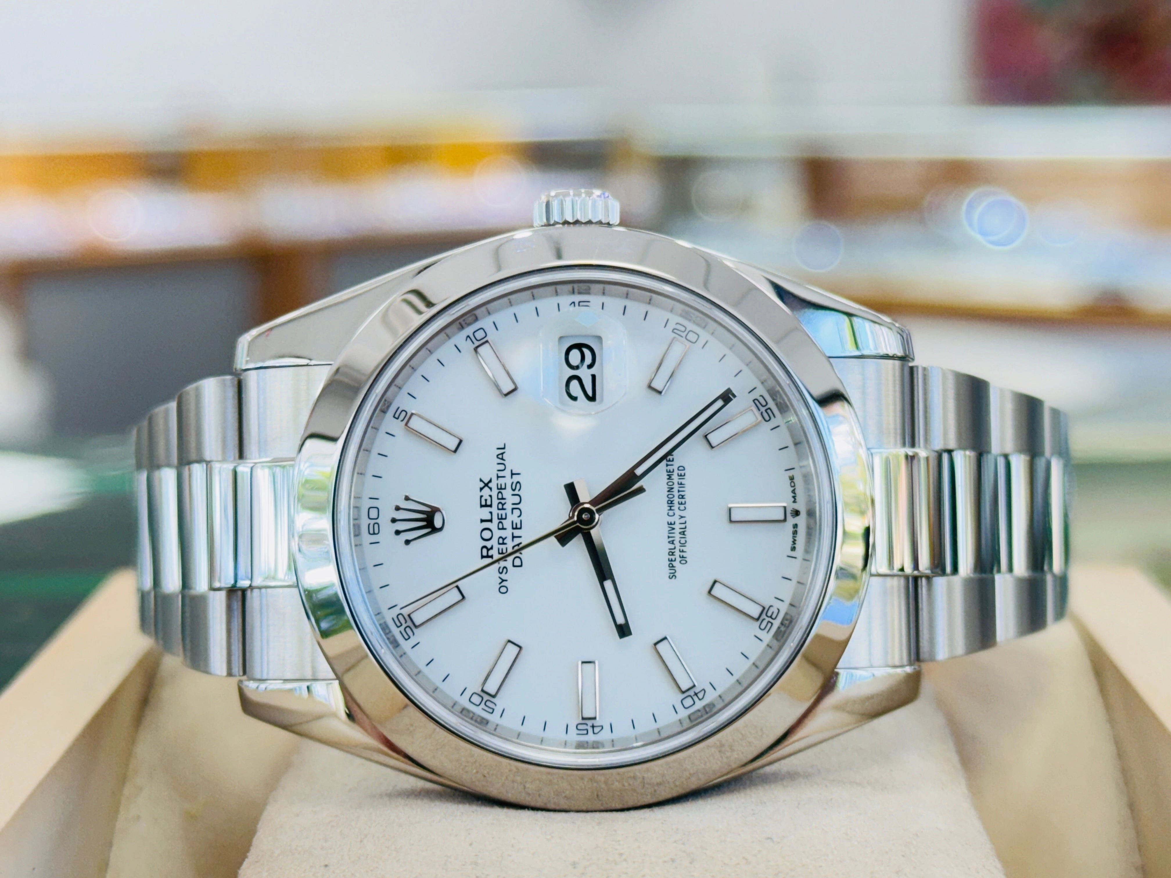 Rolex Datejust 41 126300 Oyster White Stick Dial Smooth Bezel MINT