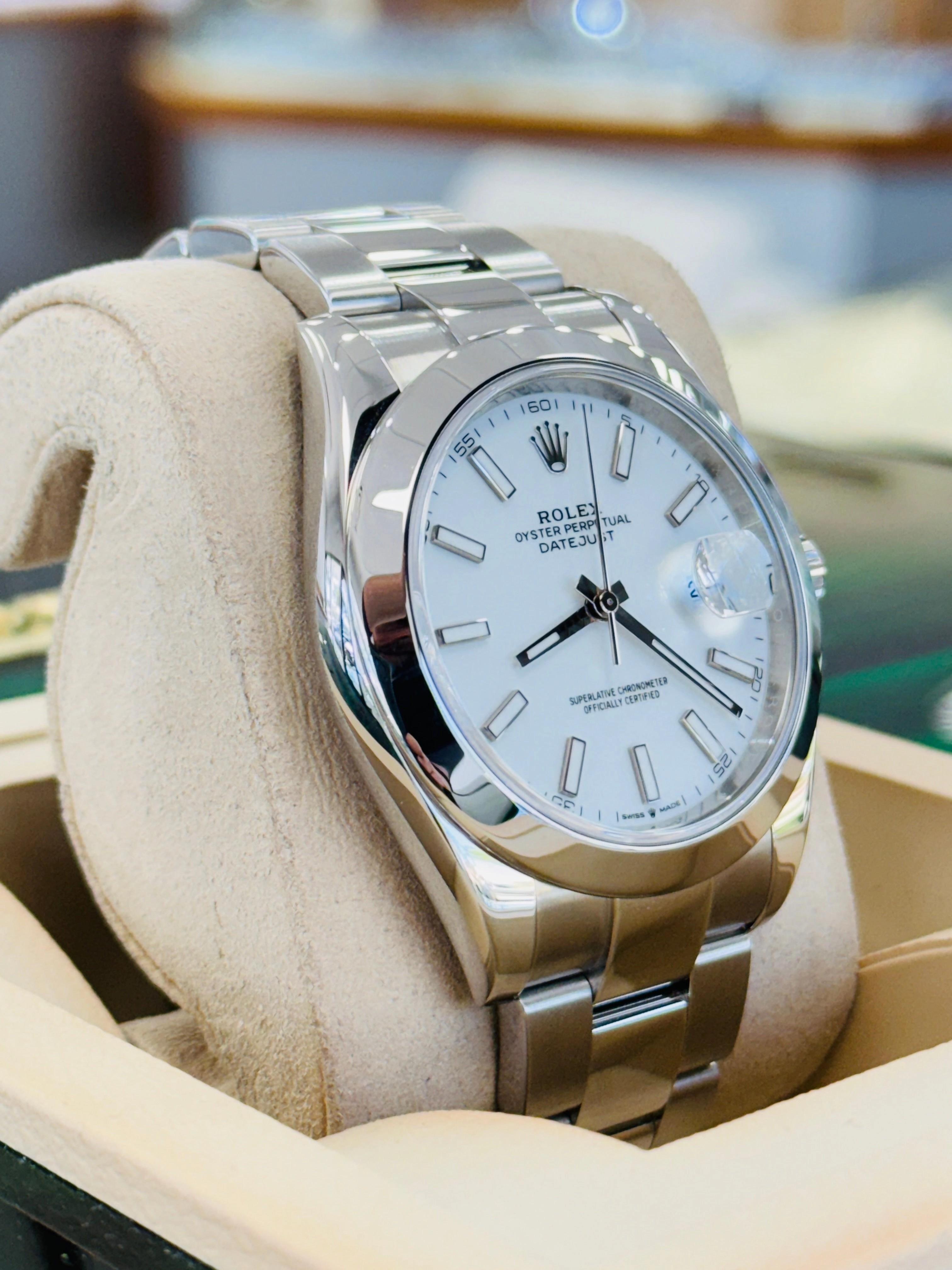 Rolex Datejust 41 126300 Oyster White Stick Dial Smooth Bezel MINT