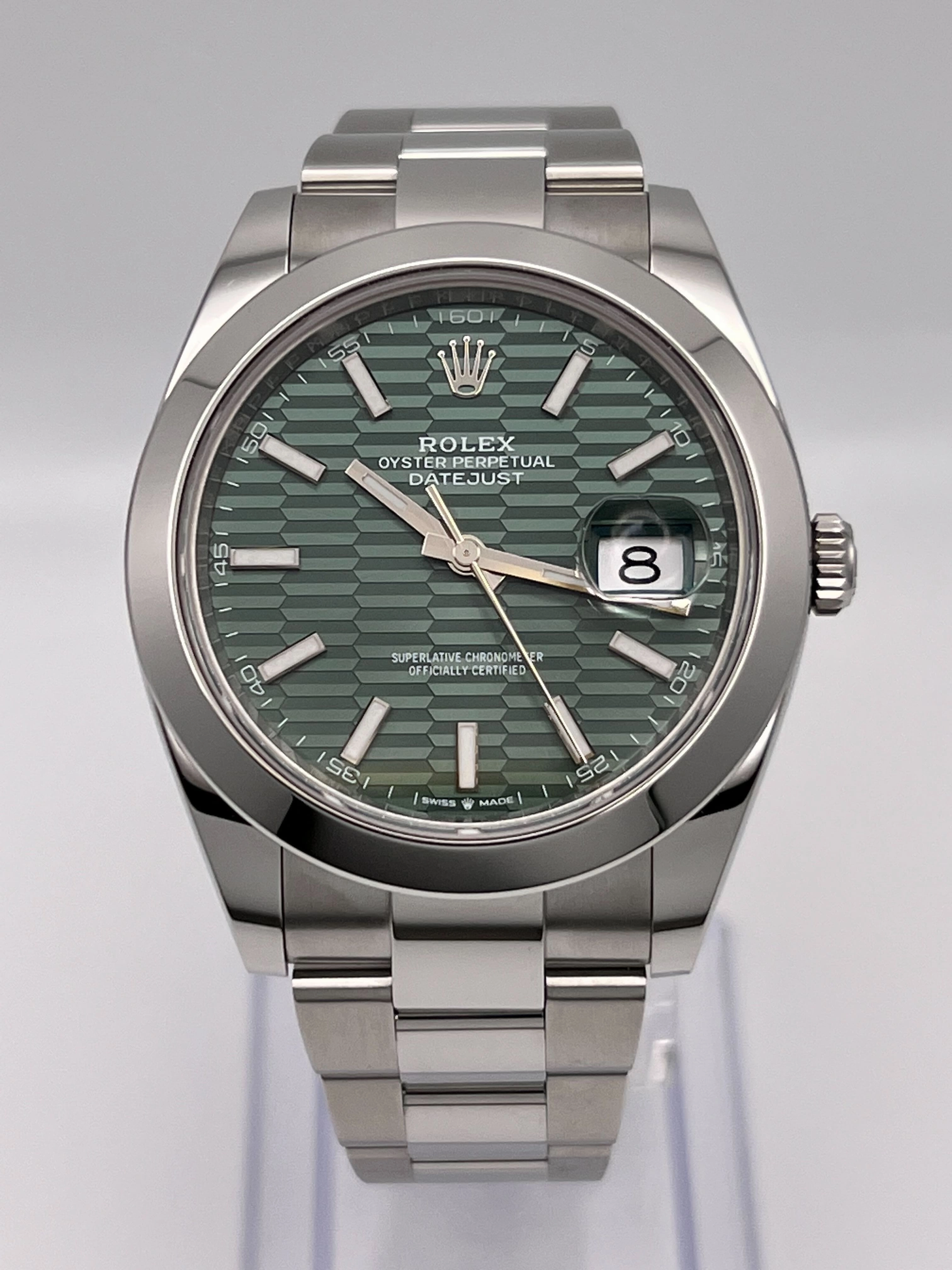 Rolex Datejust 41 126300 Stainless Steel Green Fluted-Motif Dial Oyster (2023)