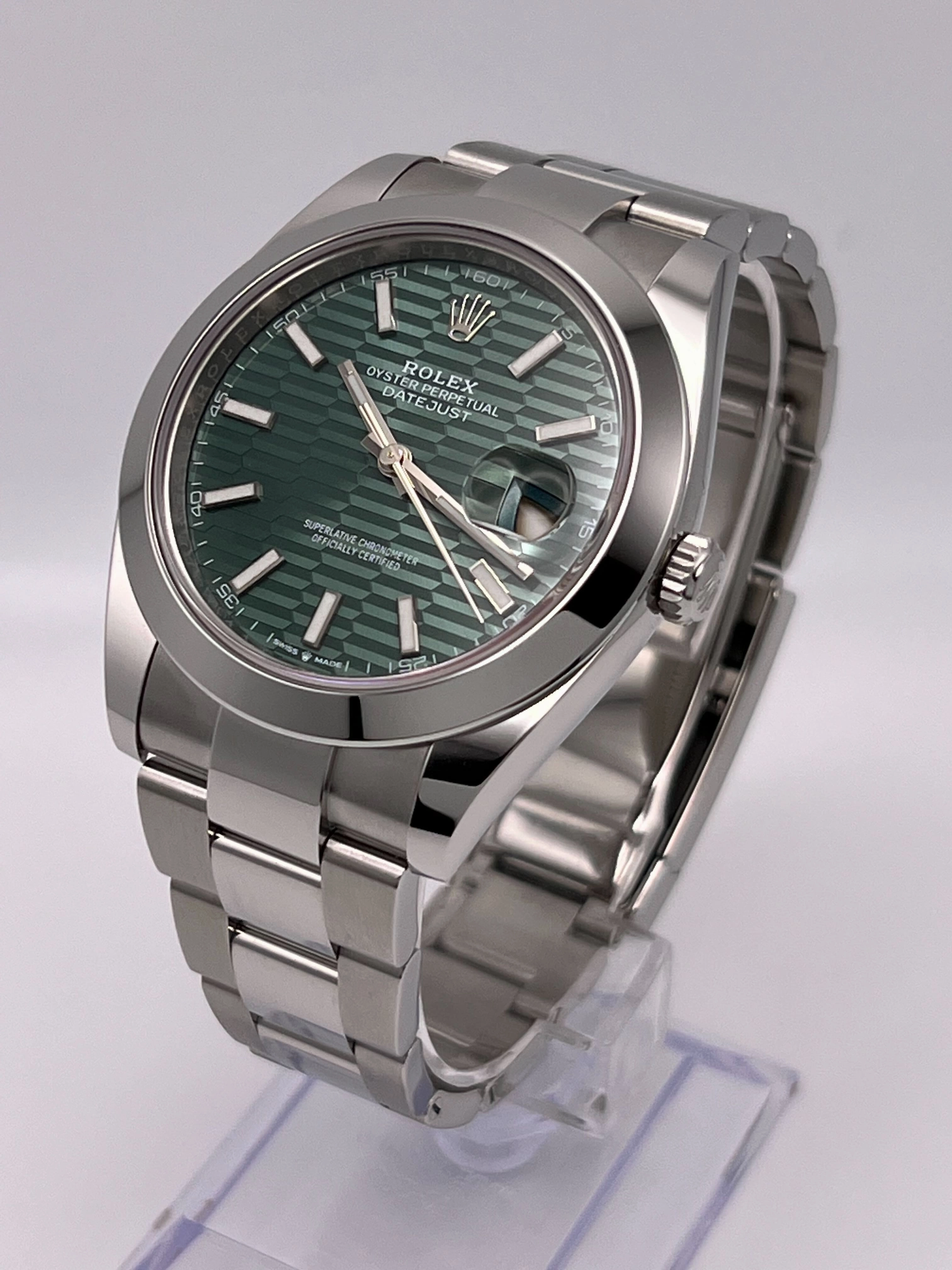 Rolex Datejust 41 126300 Stainless Steel Green Fluted-Motif Dial Oyster (2023)
