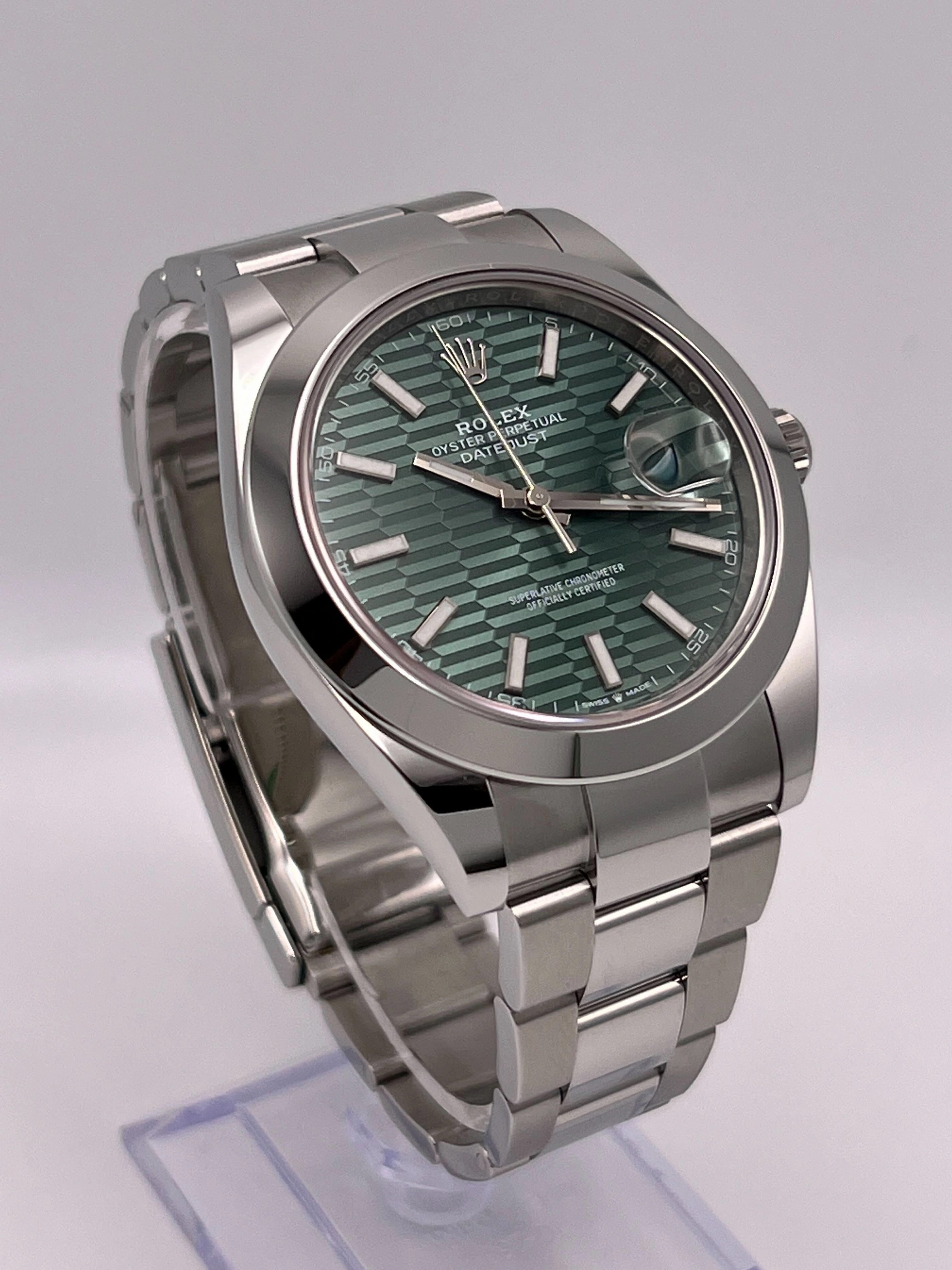 Rolex Datejust 41 126300 Stainless Steel Green Fluted-Motif Dial Oyster (2023)