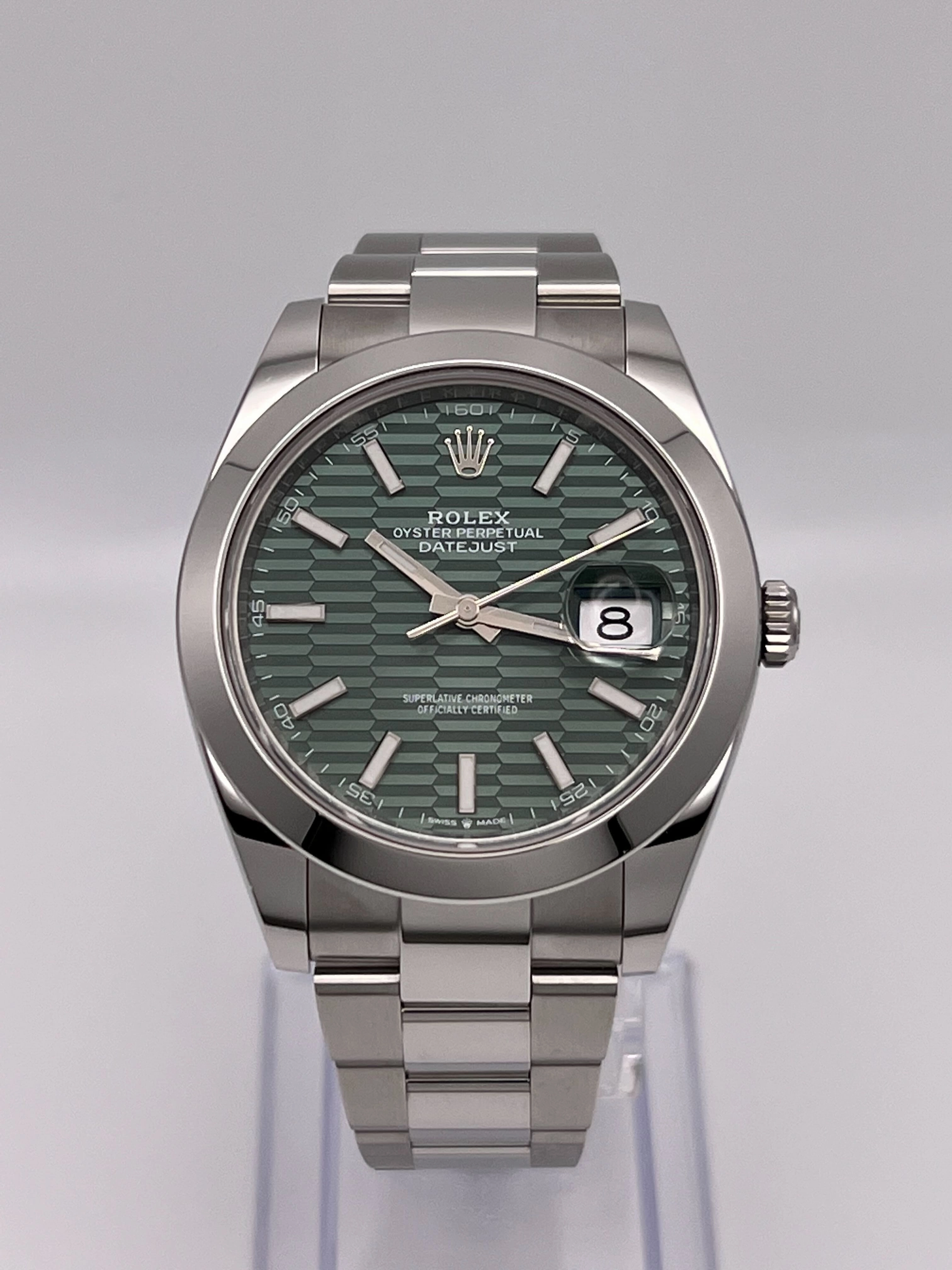 Rolex Datejust 41 126300 Stainless Steel Green Fluted-Motif Dial Oyster (2023)