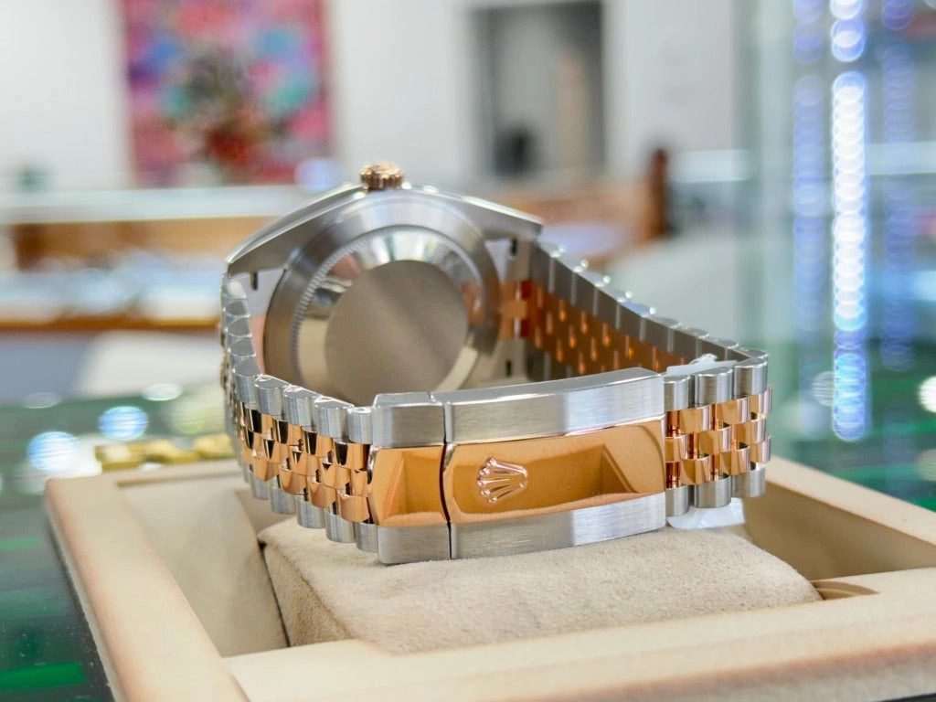 Rolex Datejust 41 126301 Chocolate Dial Jubilee SS/18K Rose Gold Box and Papers MINT