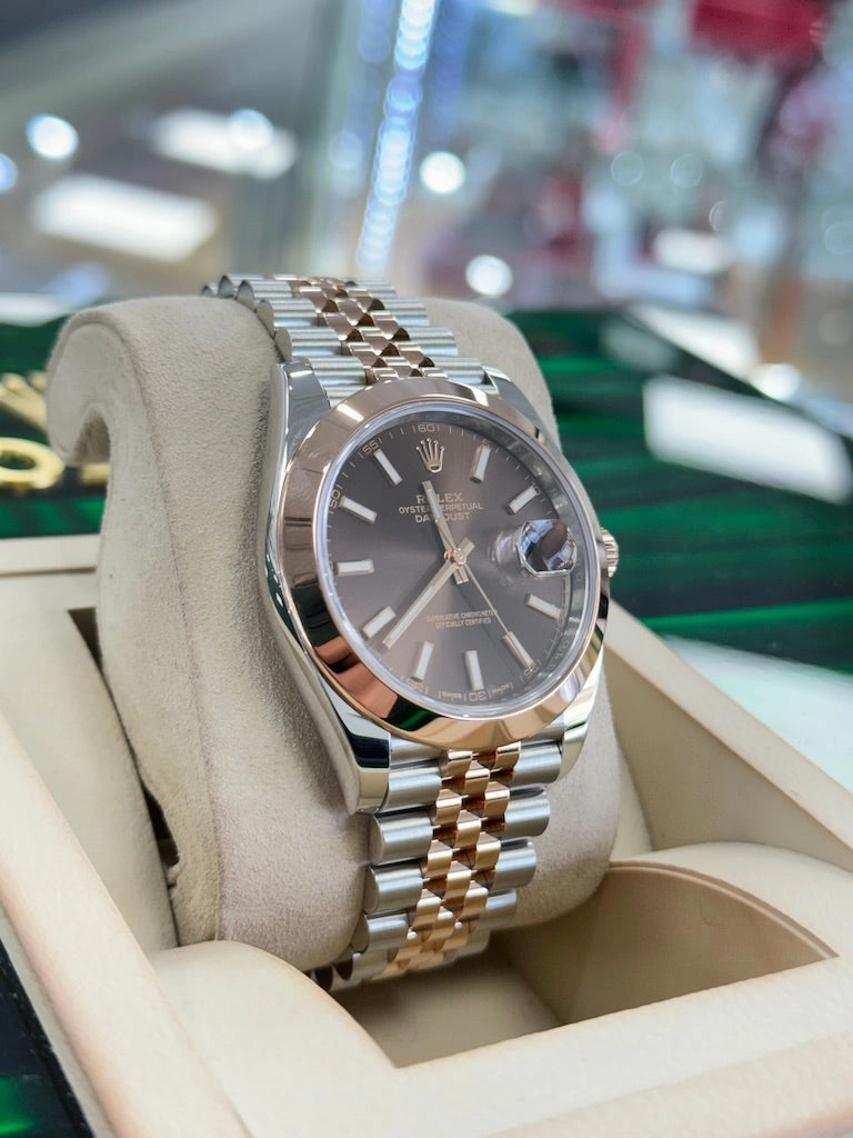 Rolex Datejust 41 126301 Chocolate Dial Jubilee SS/18K Rose Gold Box and Papers MINT