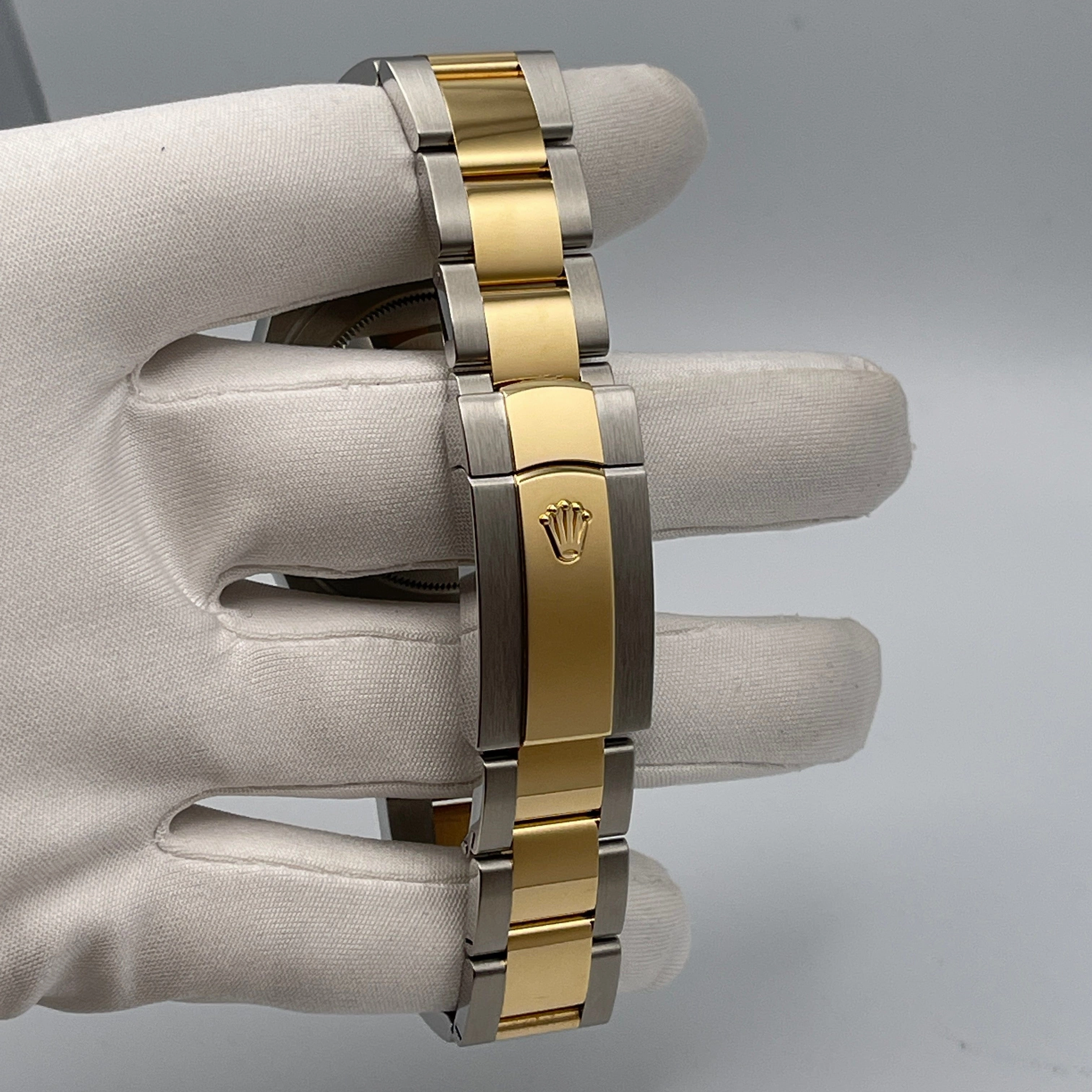 Rolex Datejust 41 126303 Stainless Steel Yellow Gold Silver Dial