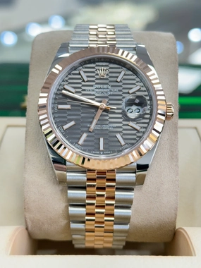 Rolex Datejust 41 126331 GREY MOTIF DIAL Steel/Everrose Box & Papers UNWORN