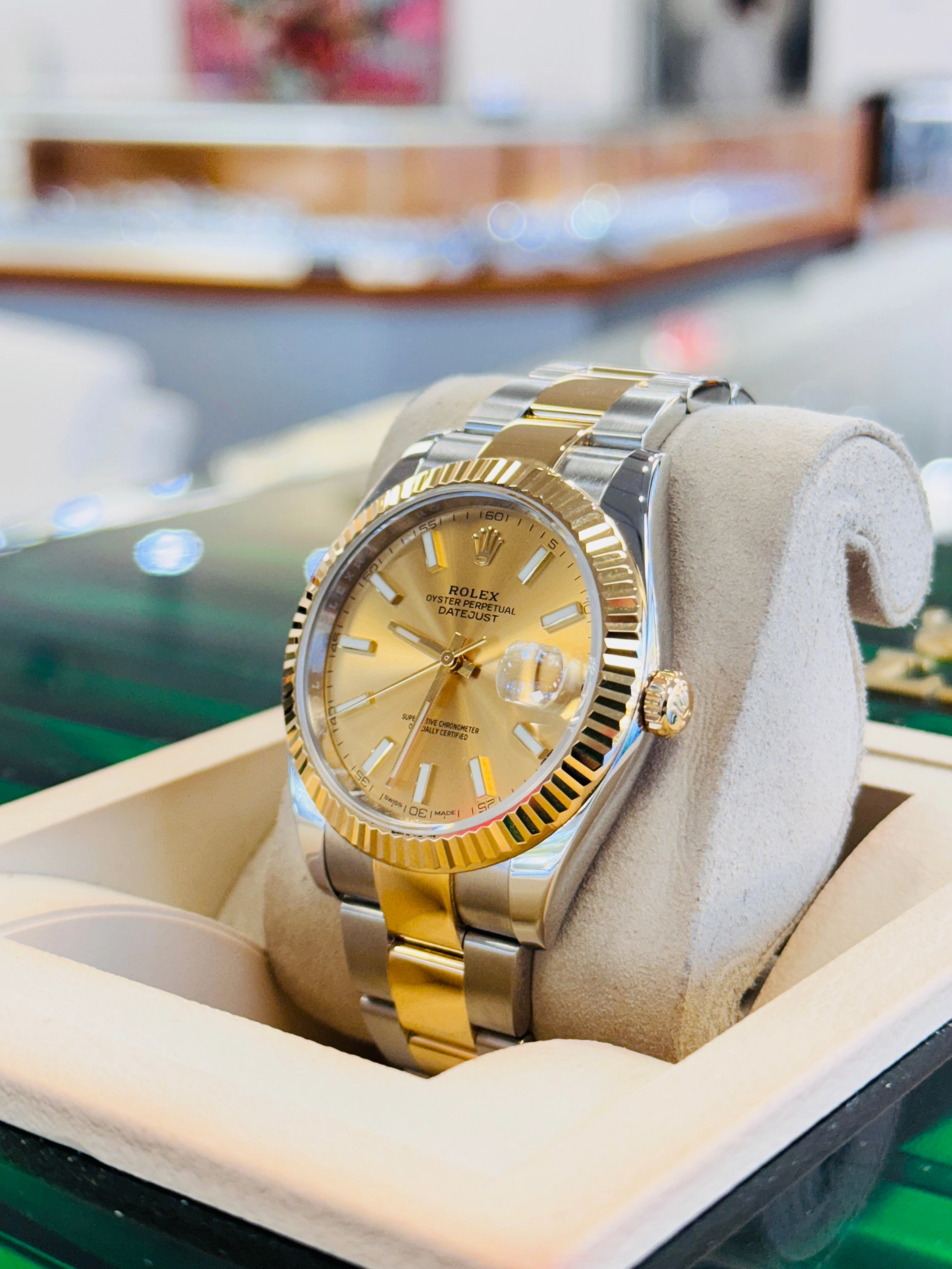 Rolex Datejust 41 126333 Two Tone Oyster Champagne Index Dial MINT Box and Papers
