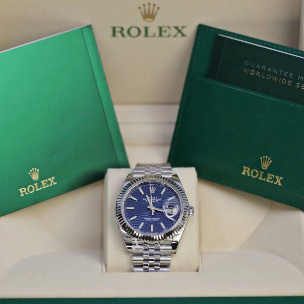 Rolex Datejust 41mm - Ref: 126334 - Blue Motif Dial, Stainless Steel Jubilee Bracelet Men's Watch