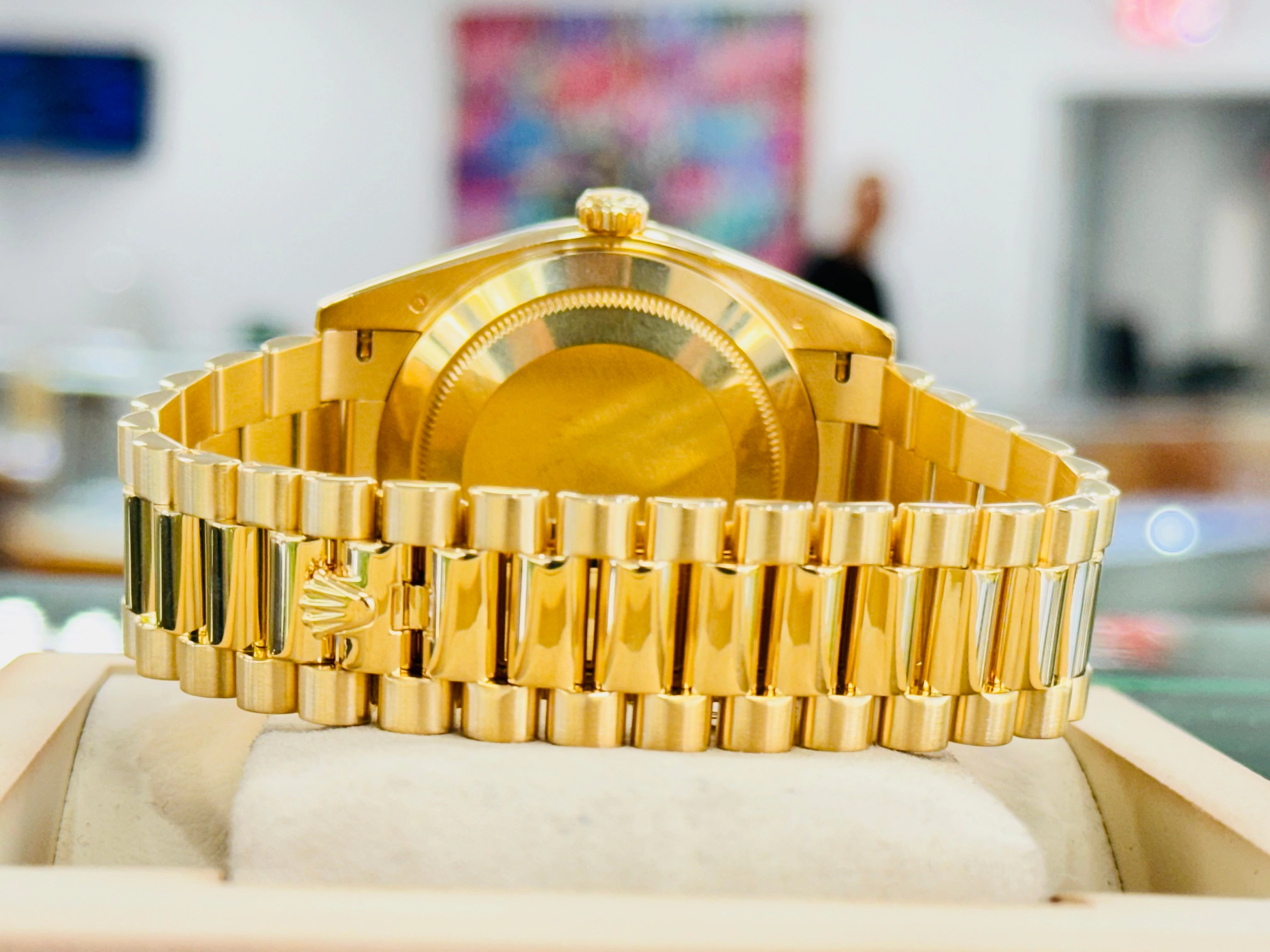 Rolex Day-Date 228238 40mm 18K Yellow Gold Silver Motif Dial MINT