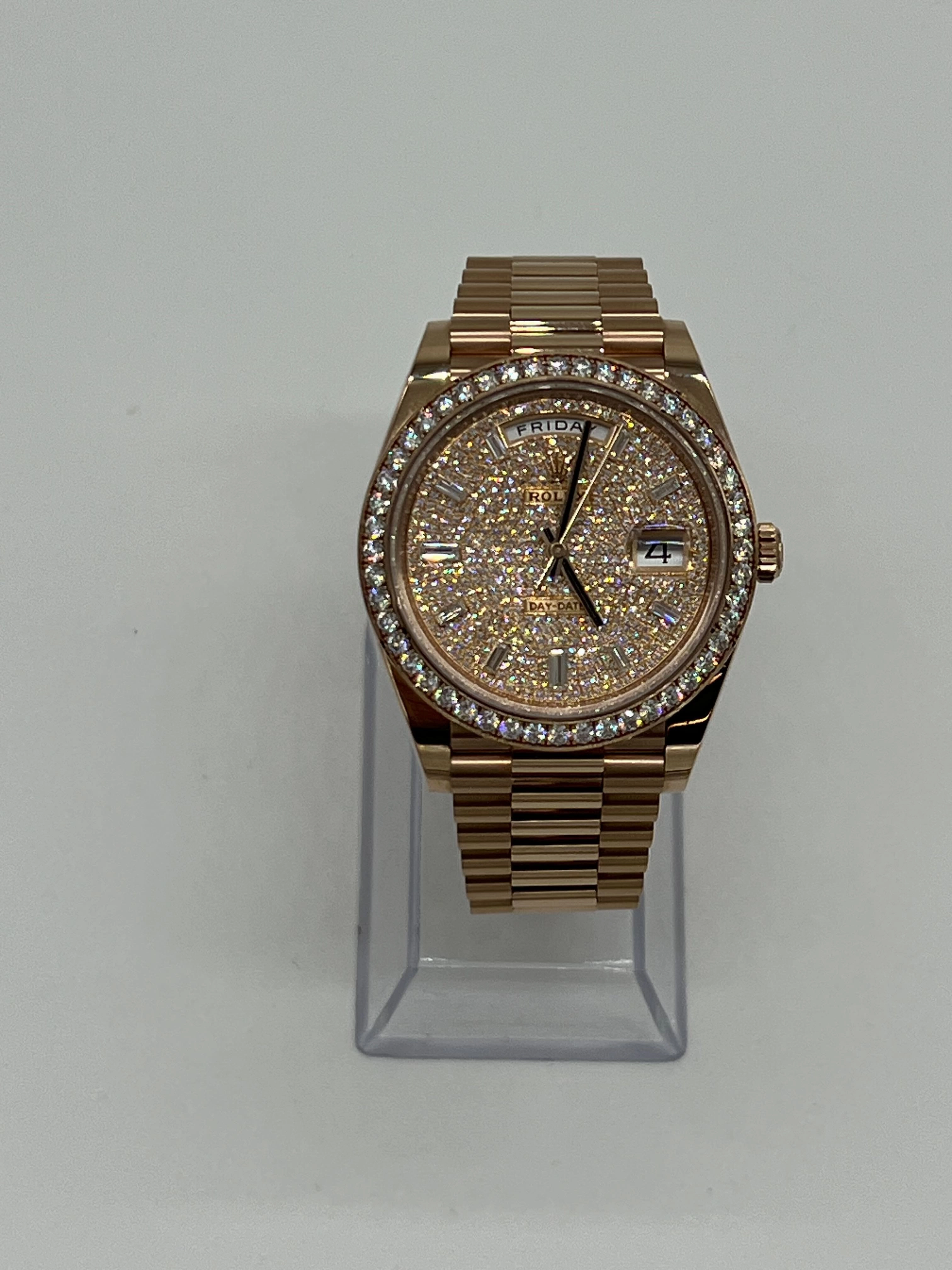 Rolex Day-Date 40 228345RBR Rose Gold Diamond Bezel Diamond-Paved Dial