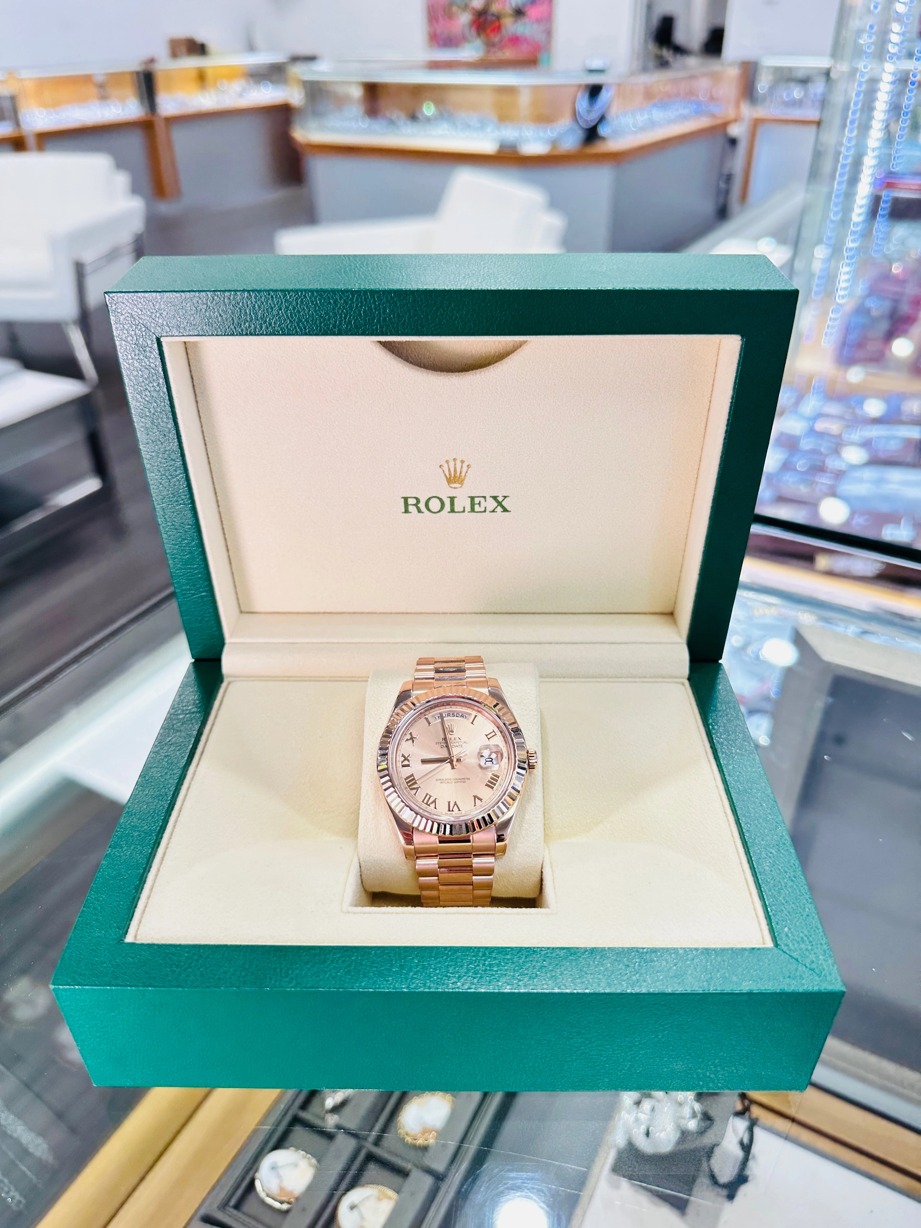 Rolex Day-Date II 218235 41 EverRose Rose Roman PreOwned