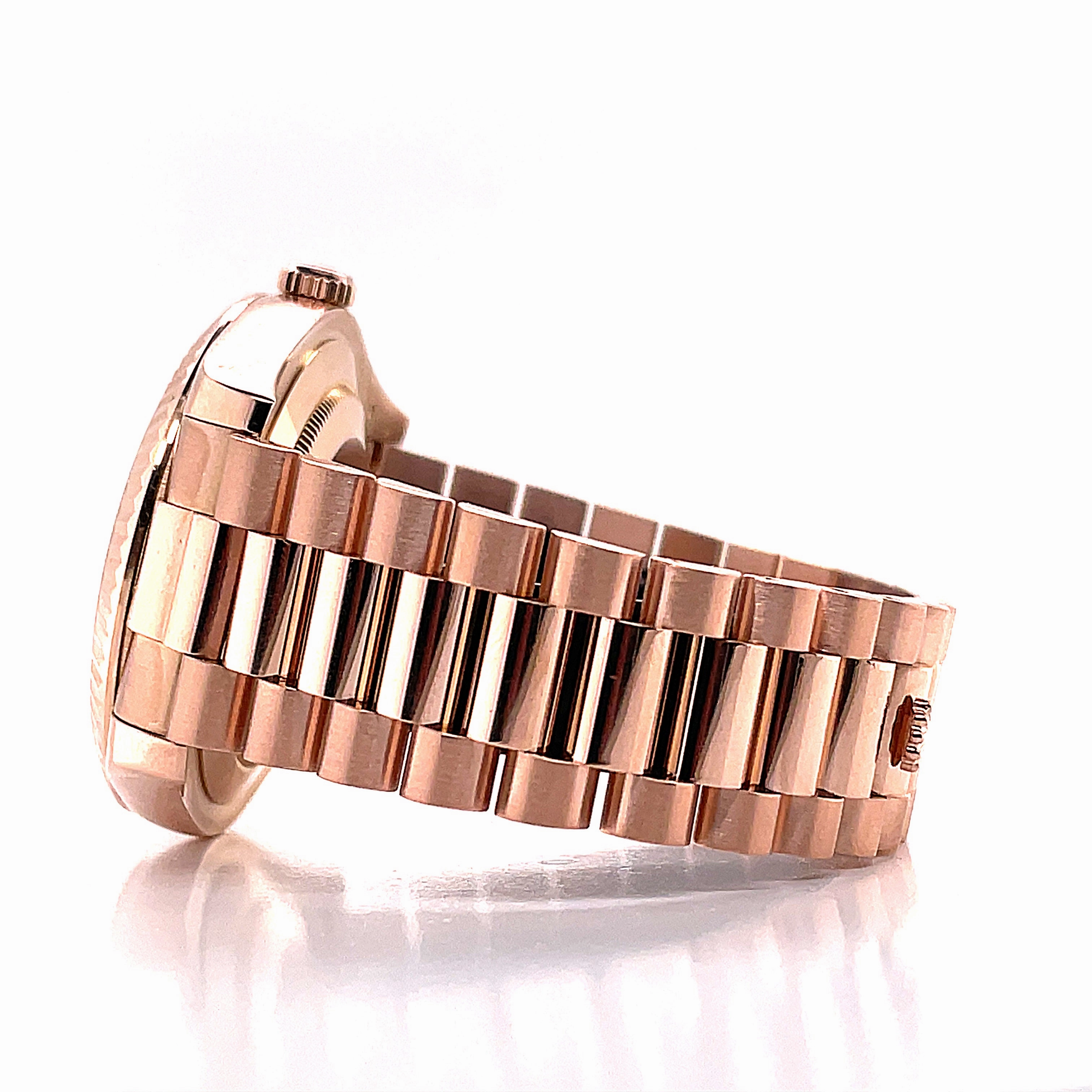 Rolex Day-Date II Presidential 41mm 18k Rose Gold, Pink Champagne Concentric Dial 218235