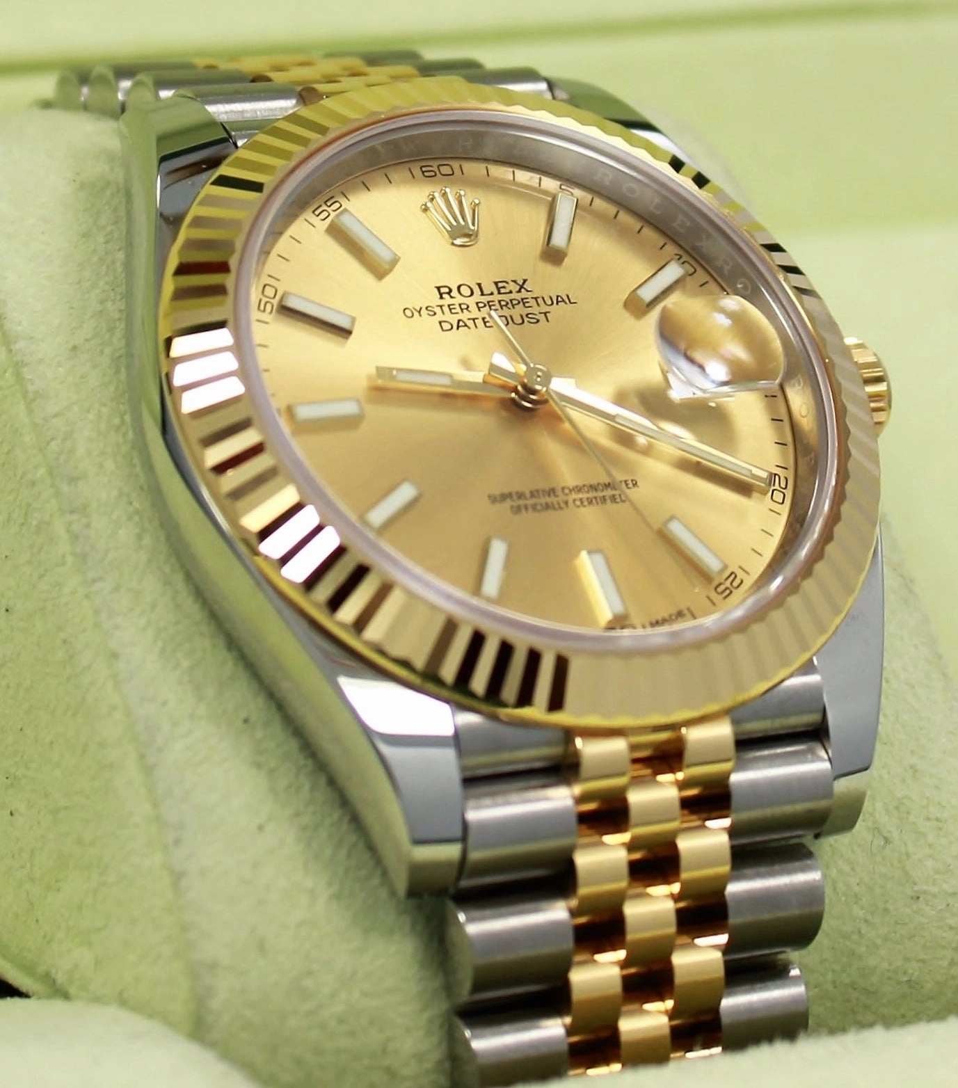 Rolex Oyster Perpetual Datejust 41 126333 GLDSJ UNWORN