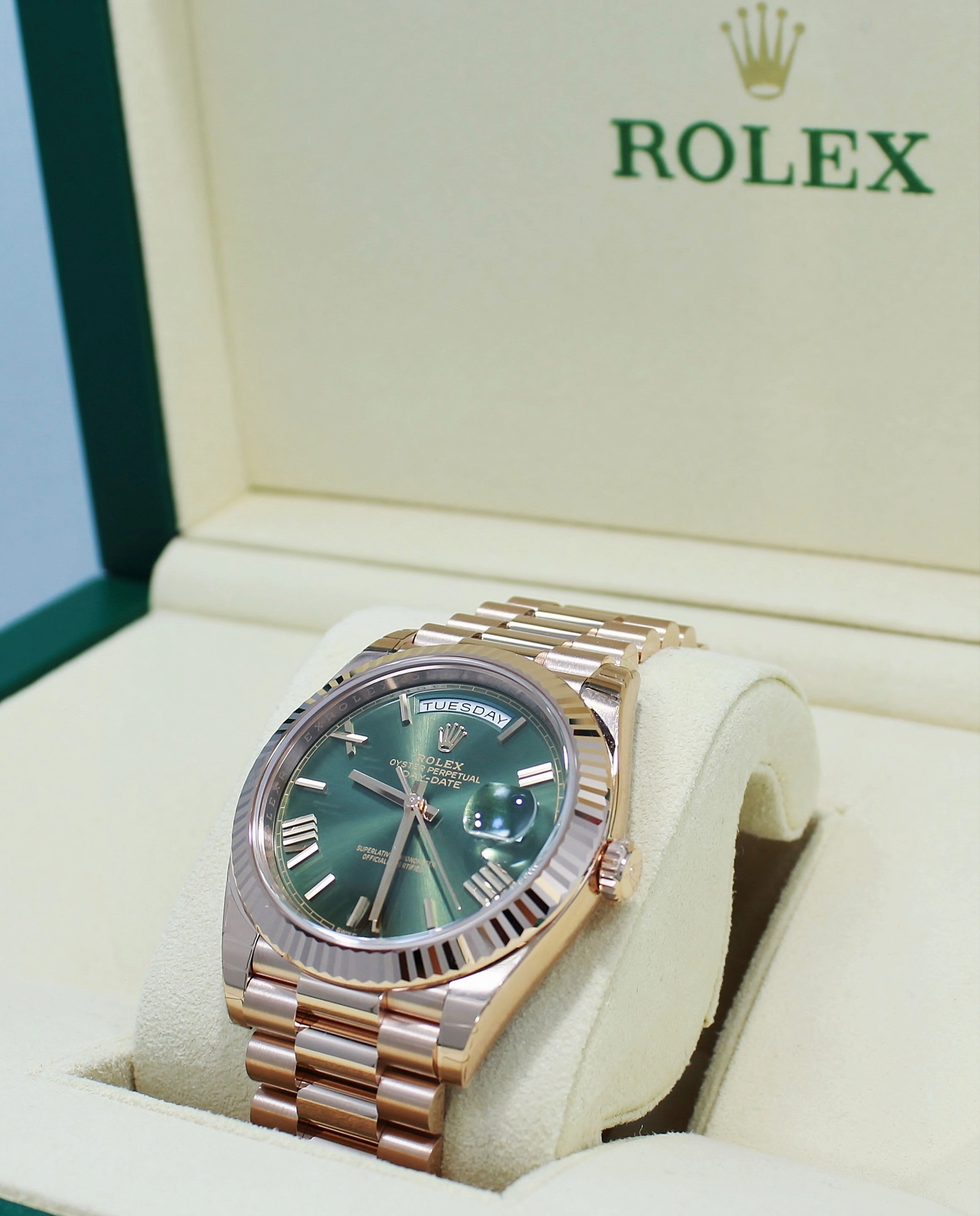 Rolex Oyster Perpetual Day-Date 40 228235 Olive Green (Unworn)