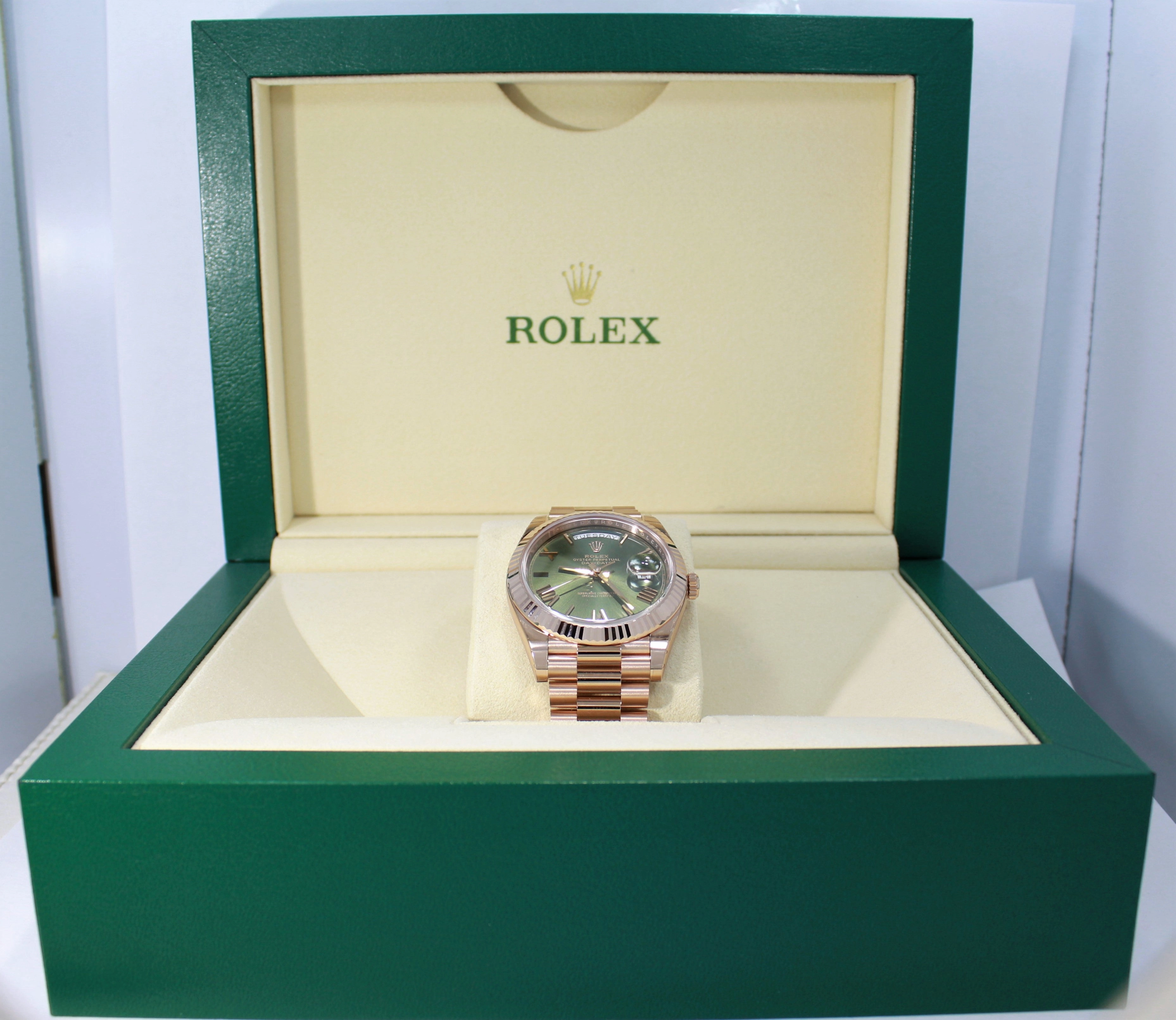 Rolex Oyster Perpetual Day-Date 40 228235 Olive Green (Unworn)