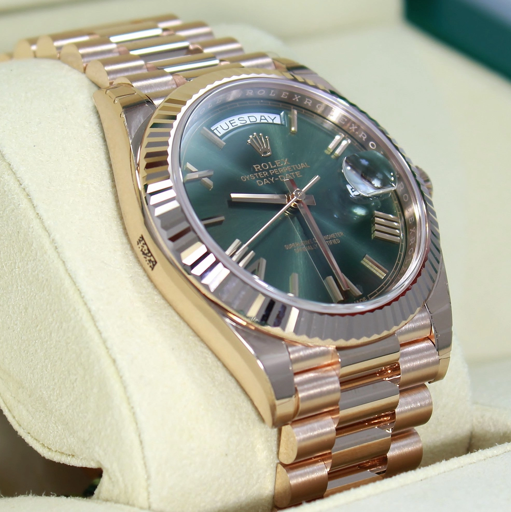Rolex Oyster Perpetual Day-Date 40 228235 Olive Green (Unworn)
