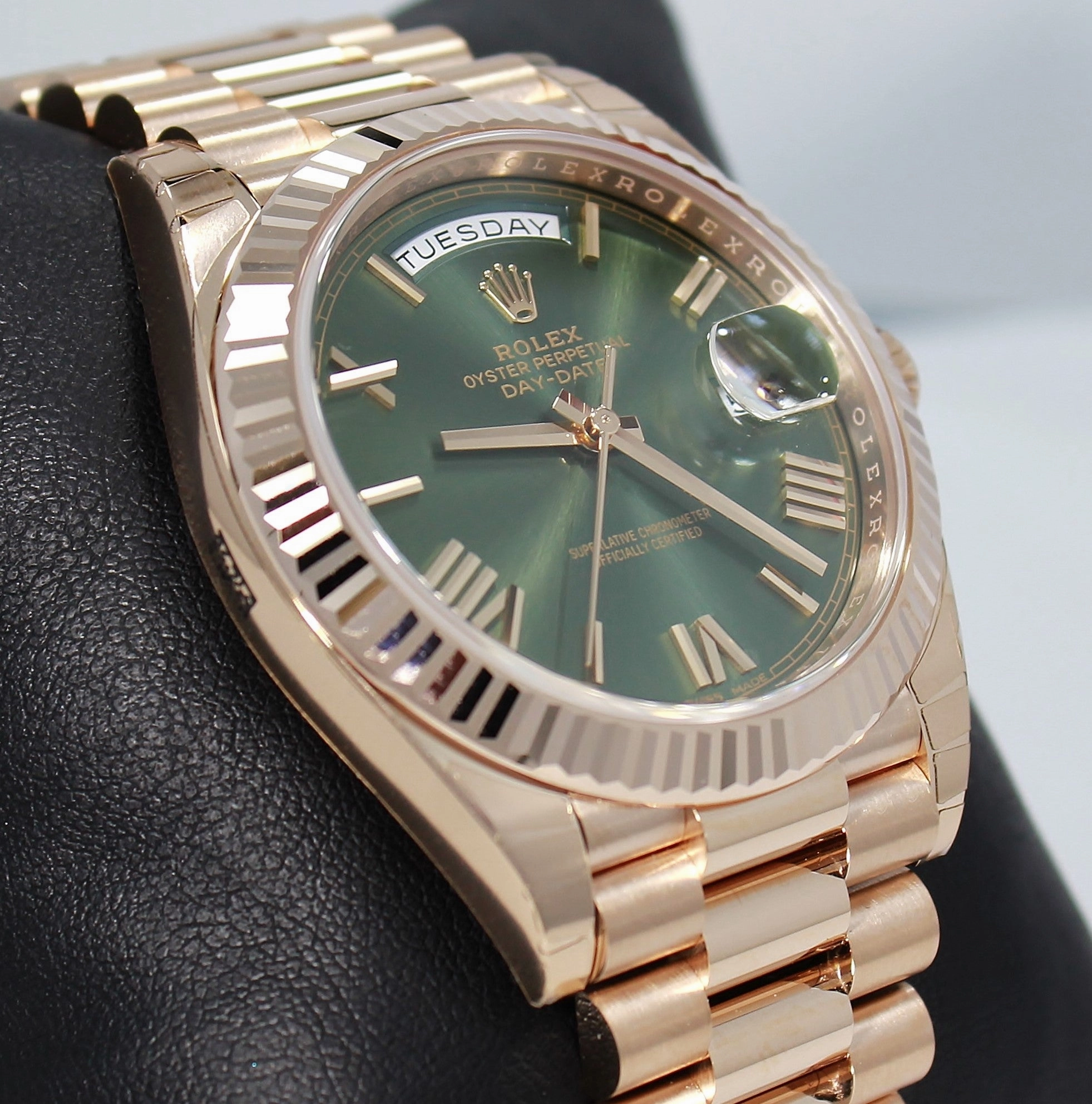 Rolex Oyster Perpetual Day-Date 40 228235 Olive Green (Unworn)