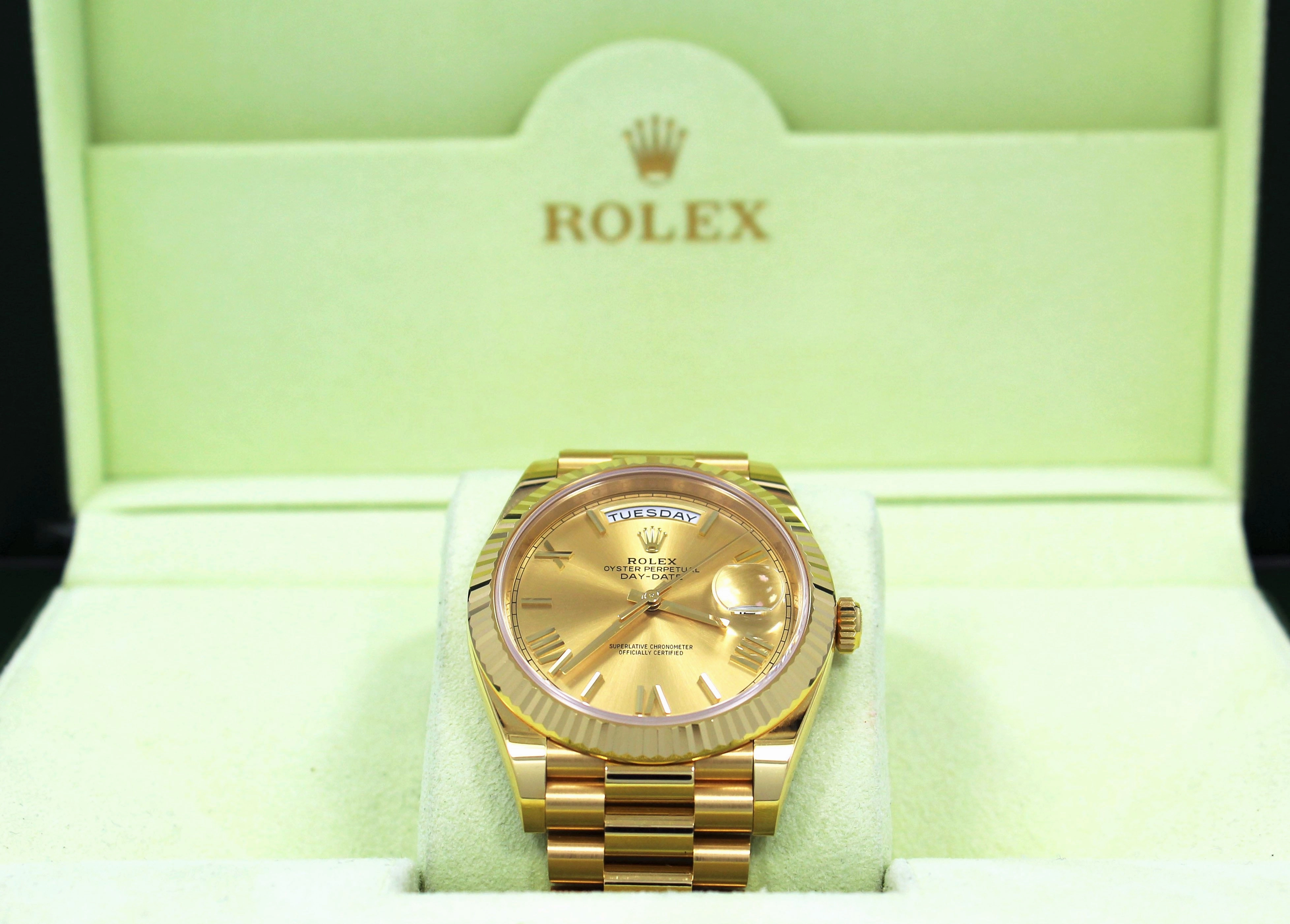 Rolex Oyster Perpetual Day-Date 40 228238 CHPRP UNWORN