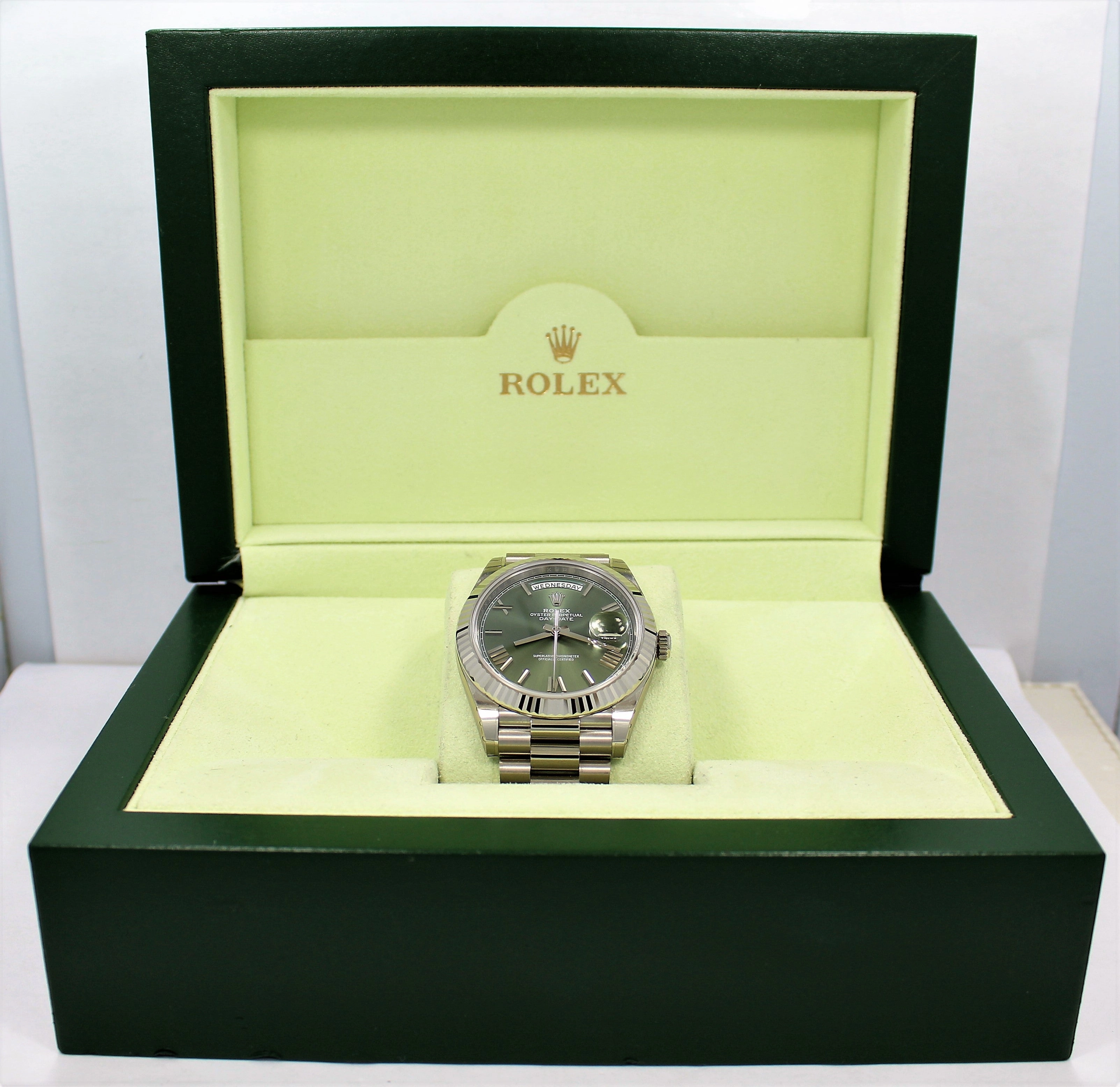 Rolex Oyster Perpetual Day-Date 40 228239 GRNRP (Unworn)
