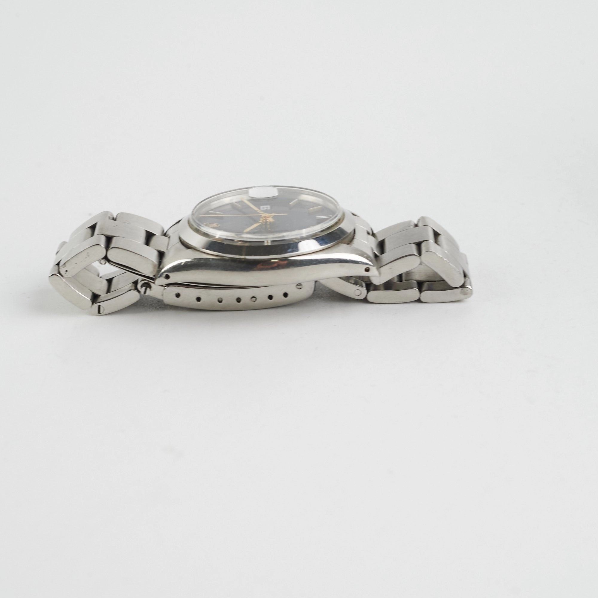 Rolex Oysterdate Black Dial Silver Oyster Bracelet 34 MM