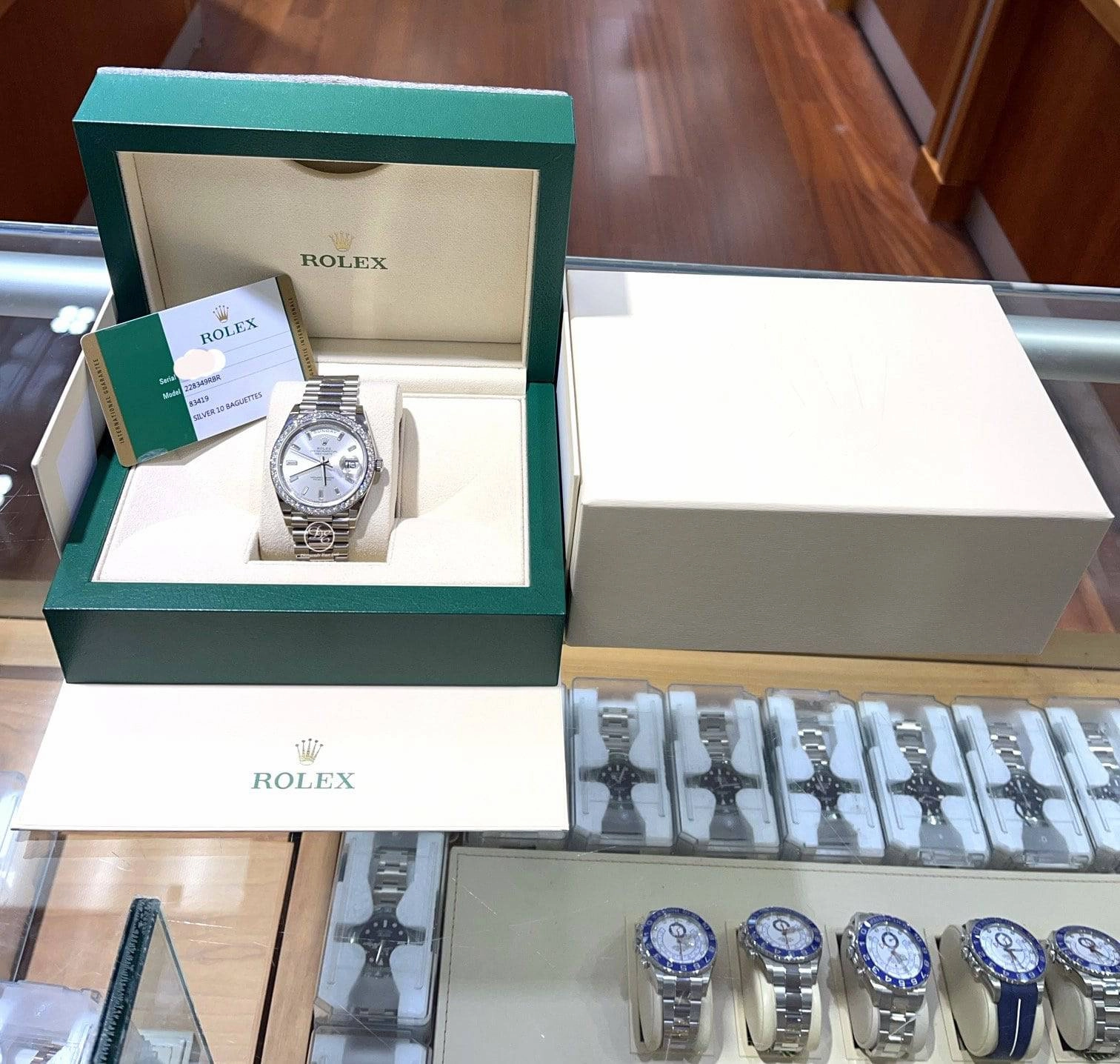 Rolex President Day-Date 40mm  228349 18K White Gold Green Roman Dial UNWORN