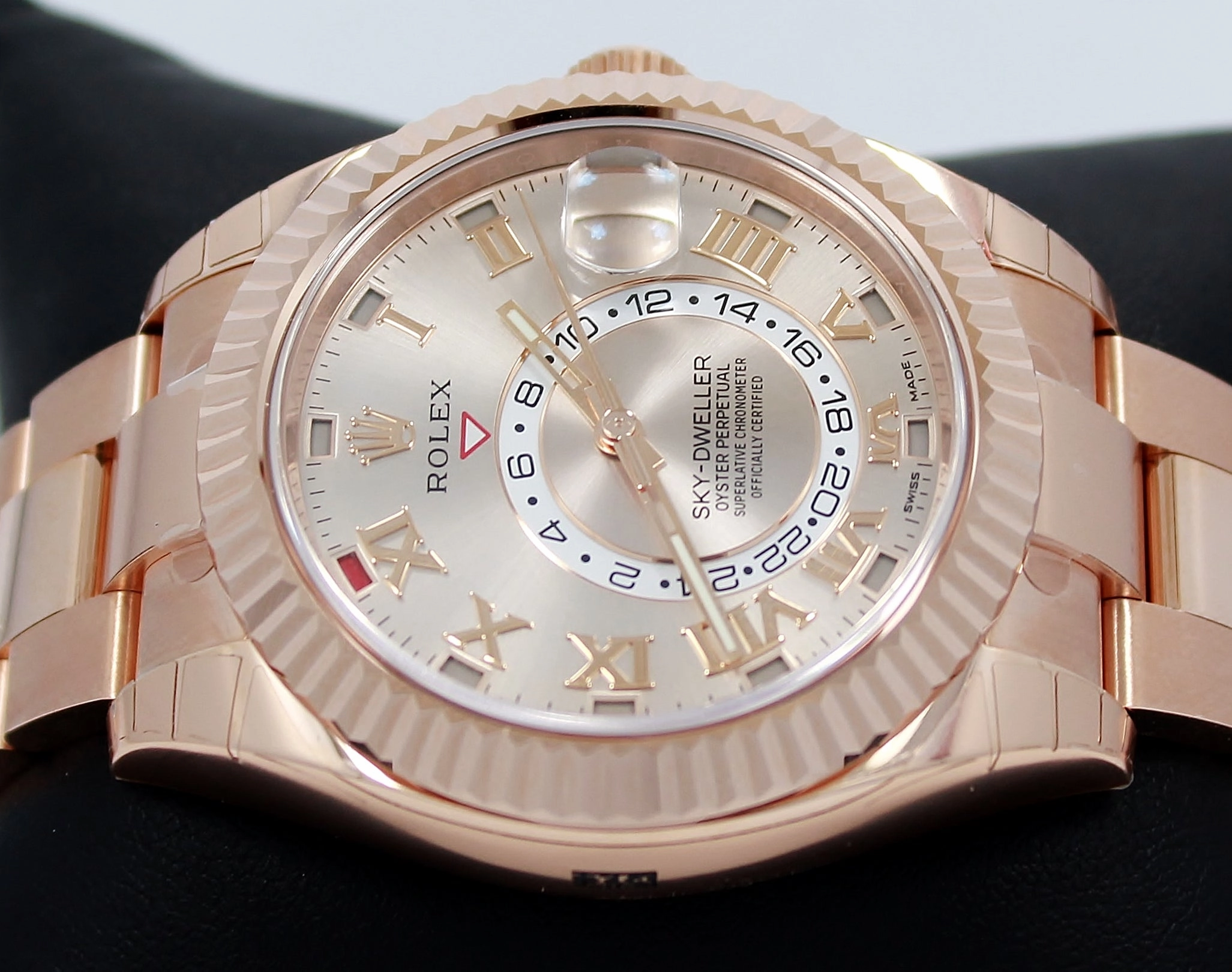 Rolex Sky-Dweller 18K Rose Gold 326935