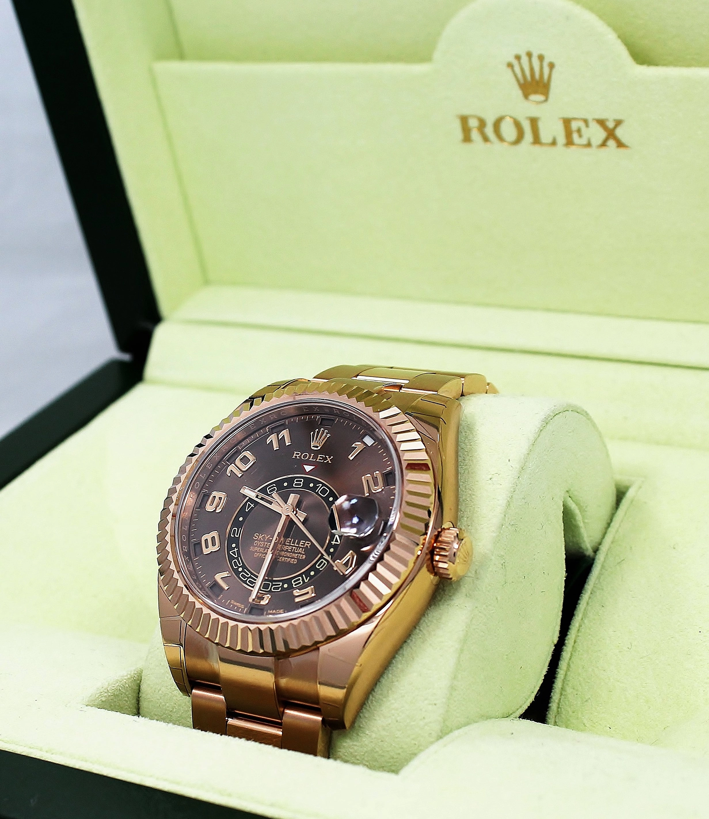 Rolex Sky-Dweller 18k Rose Gold 326935 Unworn