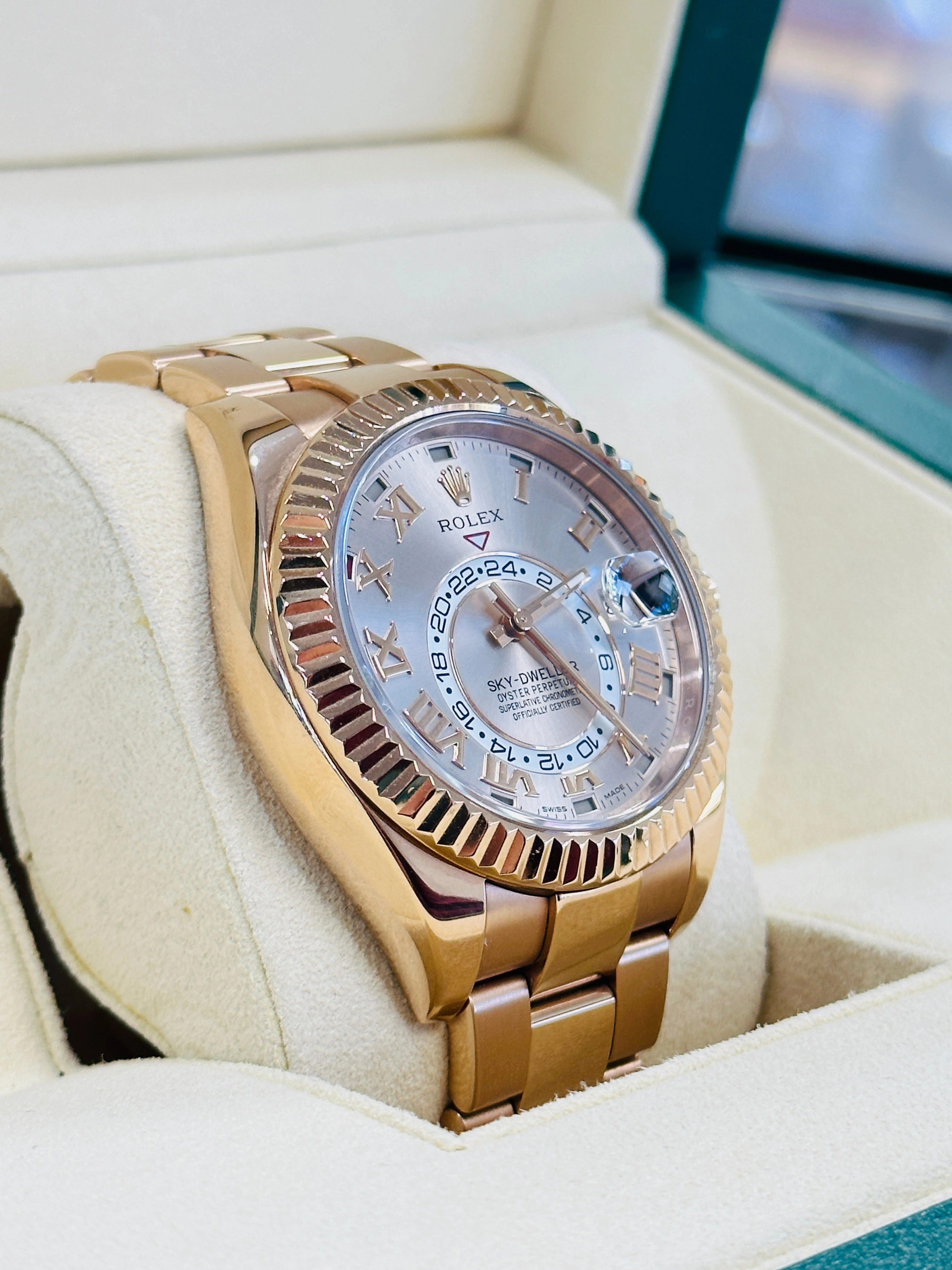 Rolex Sky-Dweller 18K Rose Gold Sundust Dial 326935 MINT