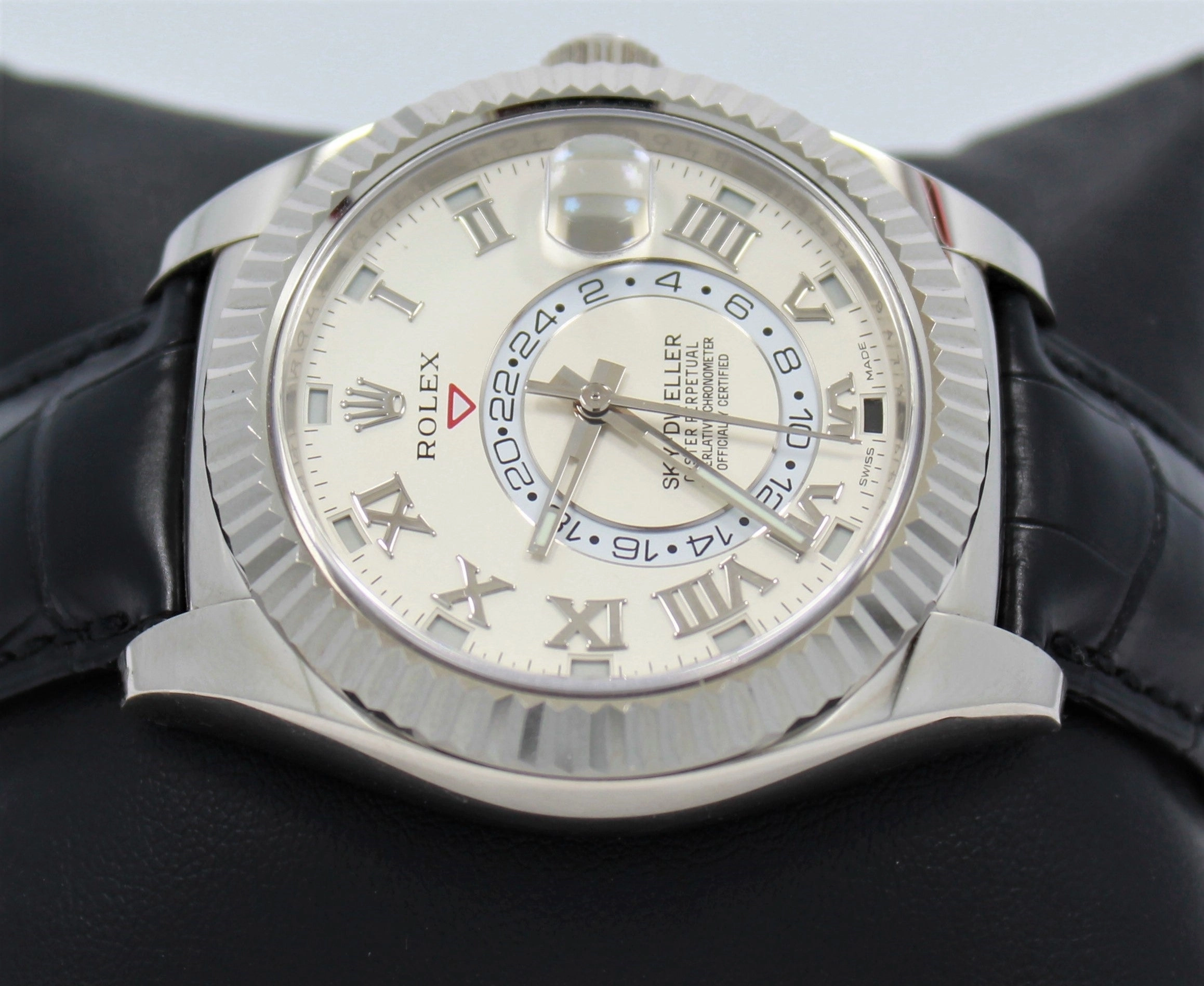 Rolex Sky-Dweller 18K White Gold 326139 IVRRL PreOwned