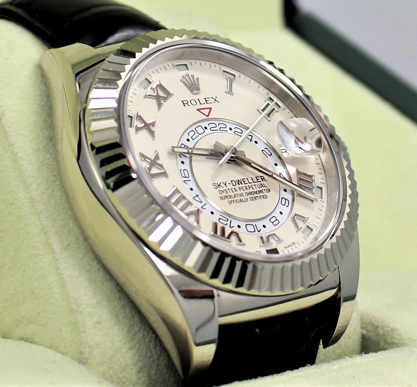 Rolex Sky-Dweller 18K White Gold 326139 IVRRL PreOwned