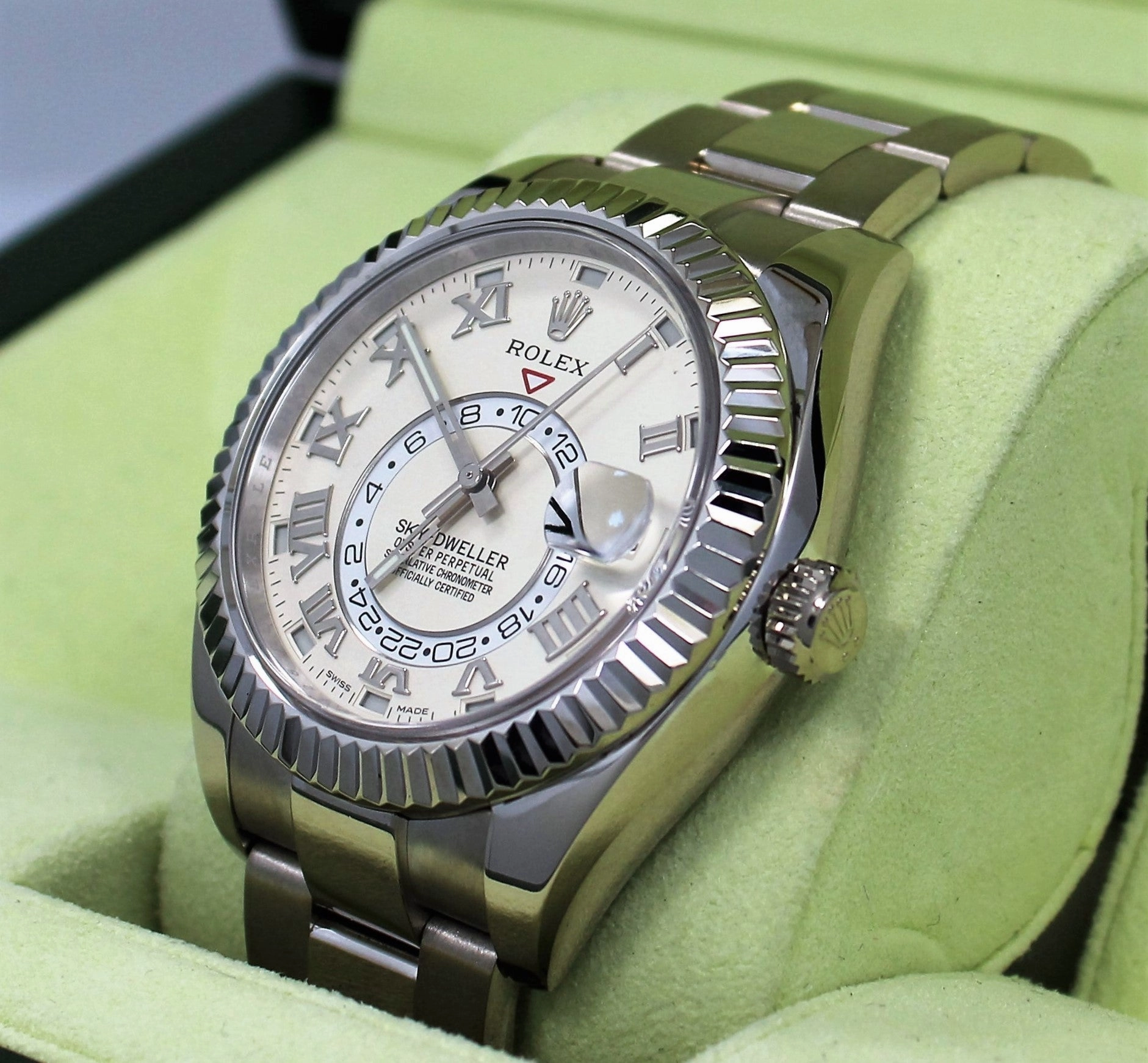 Rolex Sky-Dweller 18K White Gold Ivory Dial 326939 IVRRRO BOX/PAPERS