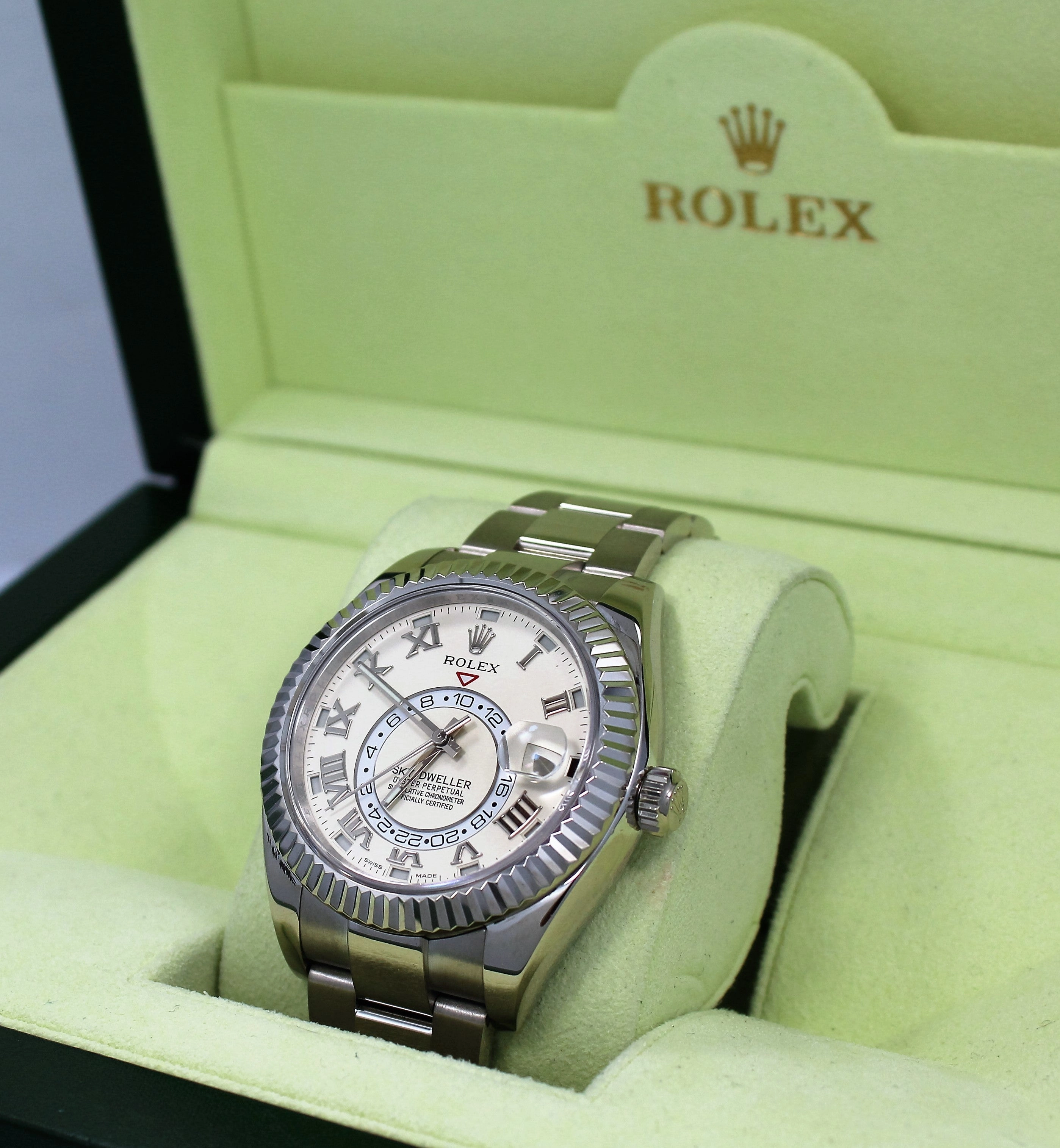Rolex Sky-Dweller 18K White Gold Ivory Dial 326939 IVRRRO BOX/PAPERS